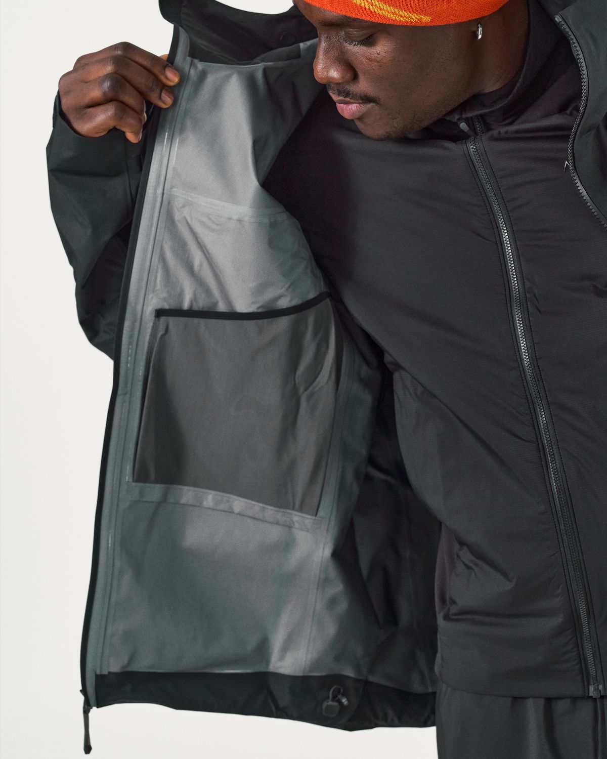  Internal drop pocket