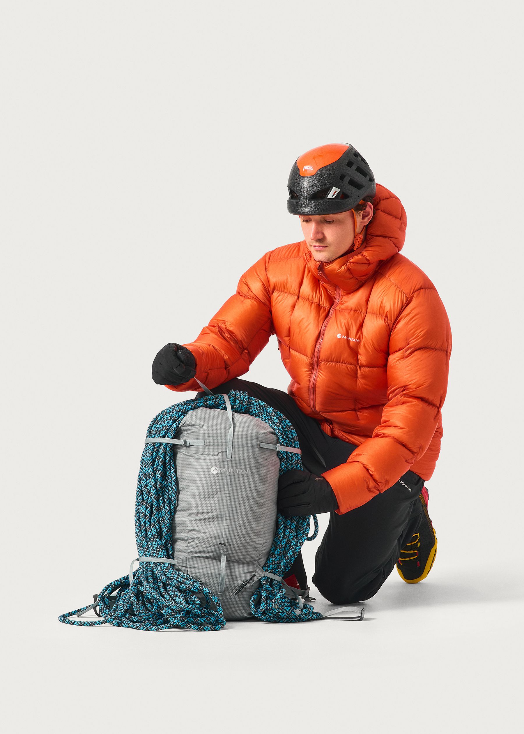 Image - 2 - Apex 900 Hoody