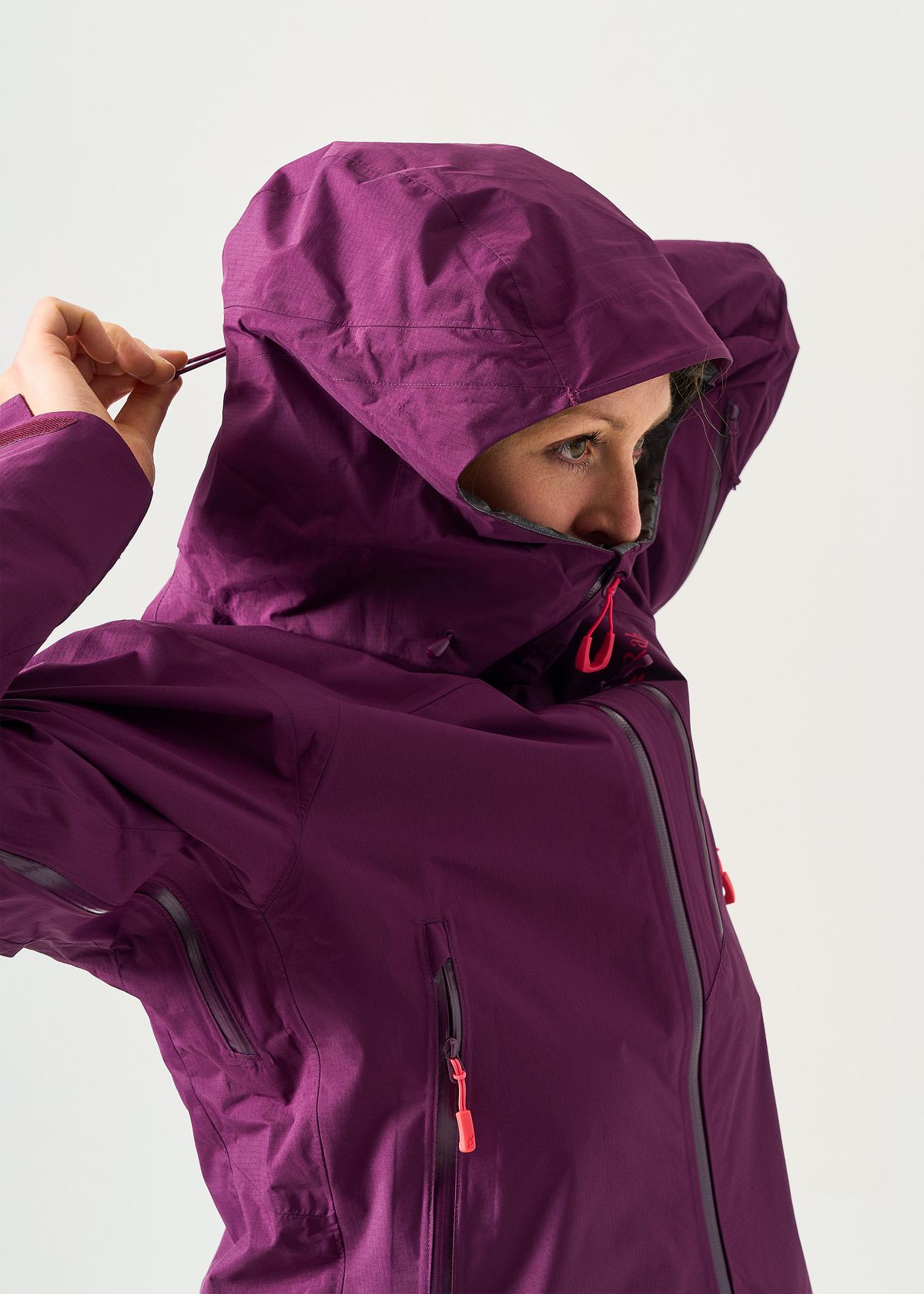 Adjustable hood