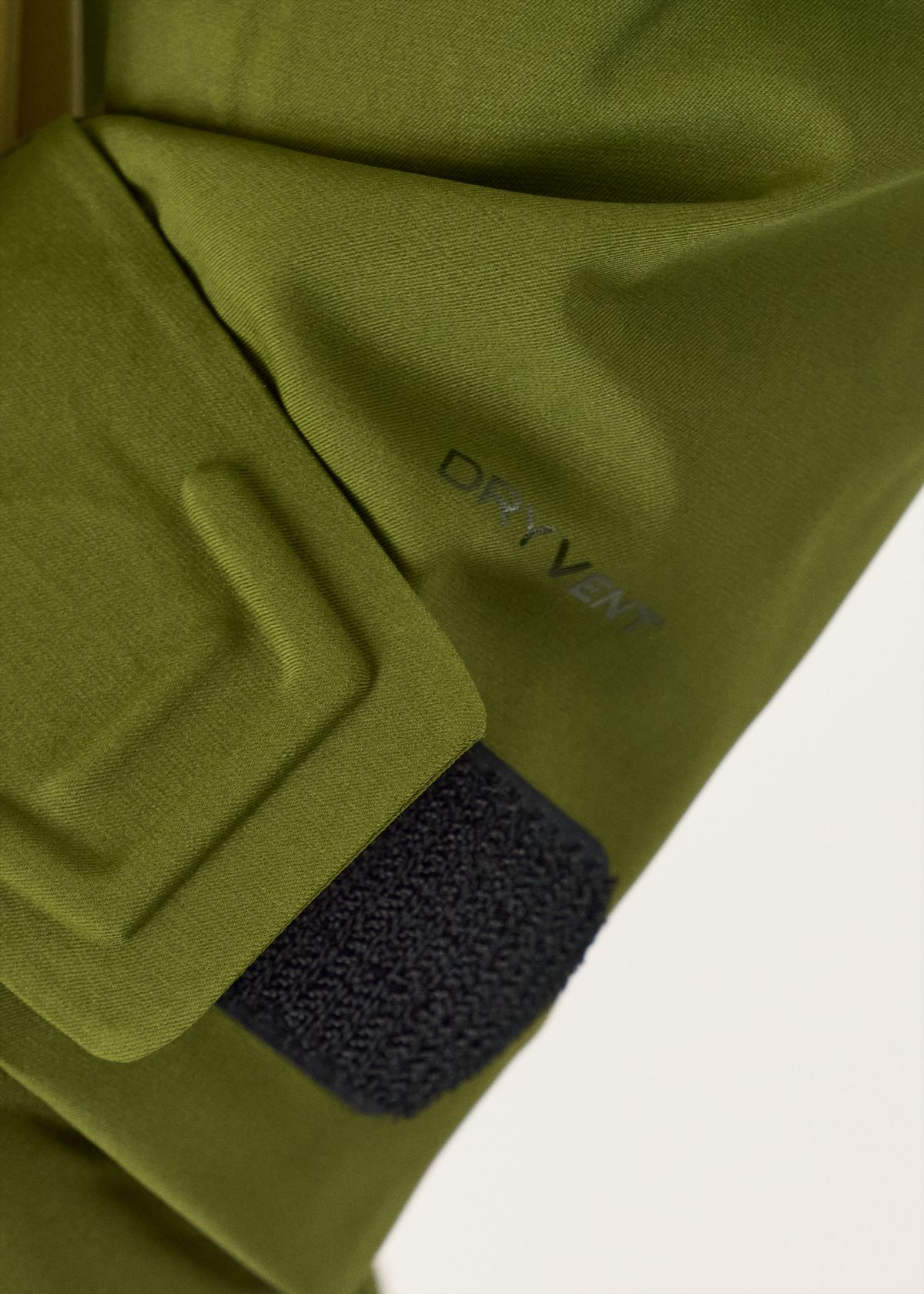 4-Way Stretch DryVent