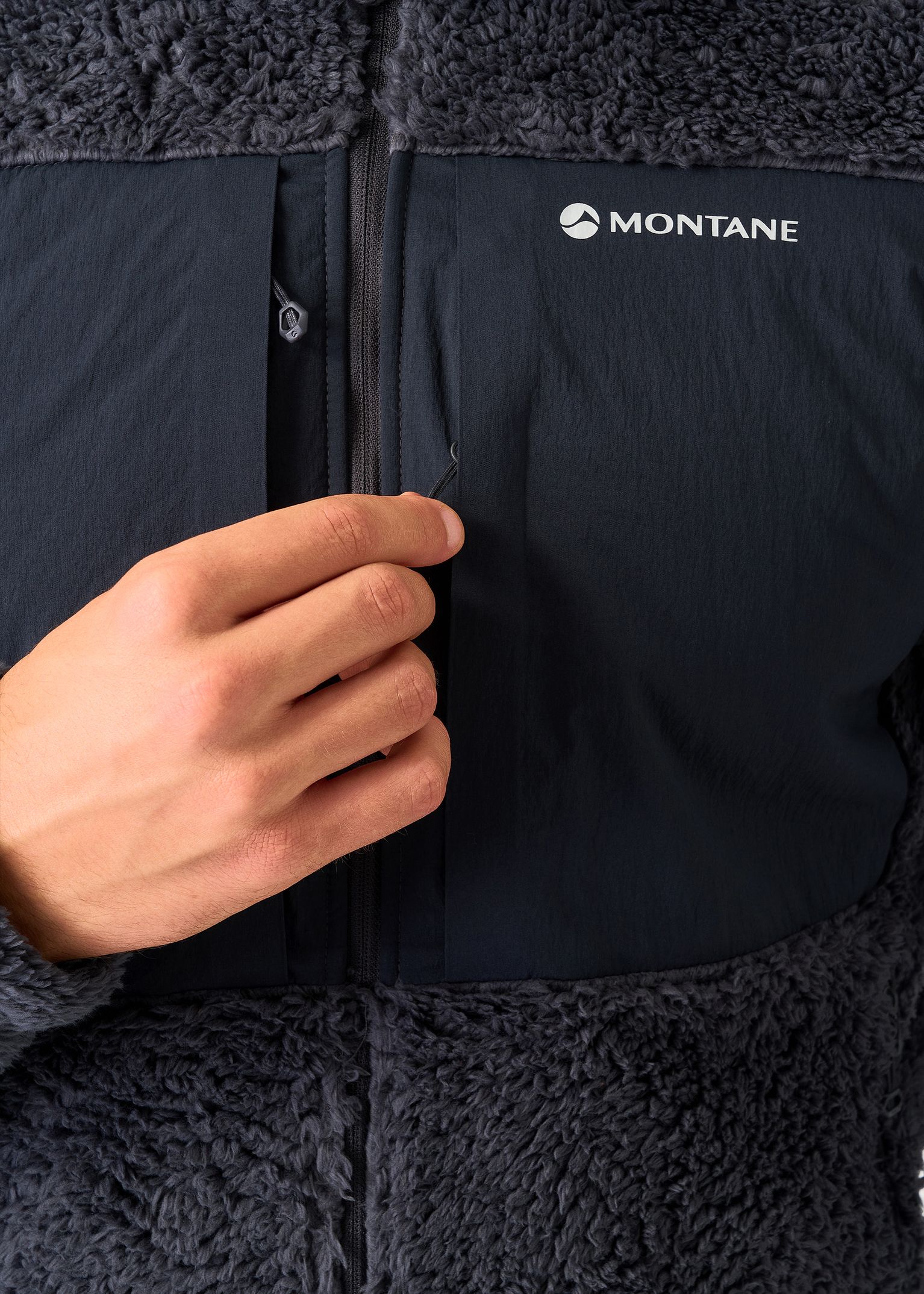 Zipped chest pockets