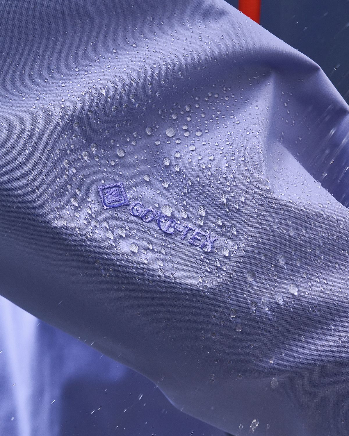 GORE-TEX 3-layer expanded polyethylene (ePE) waterproof protection
