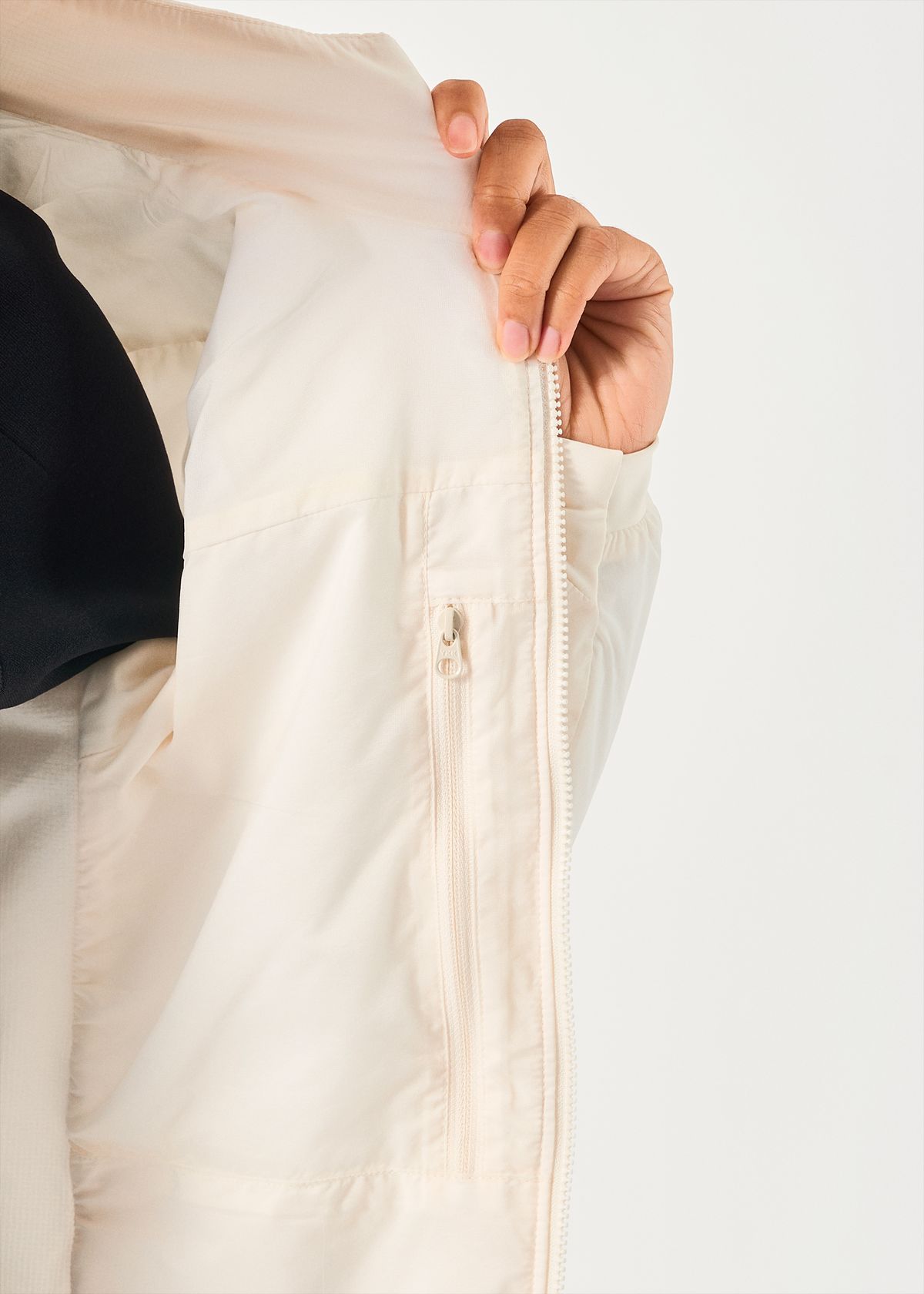 Internal zipped pocket