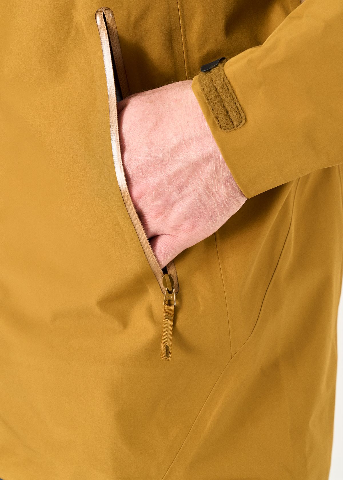Zipped hand pockets with WaterTight zips 