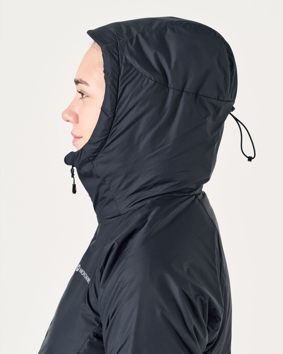  Adjustable insulated hood 