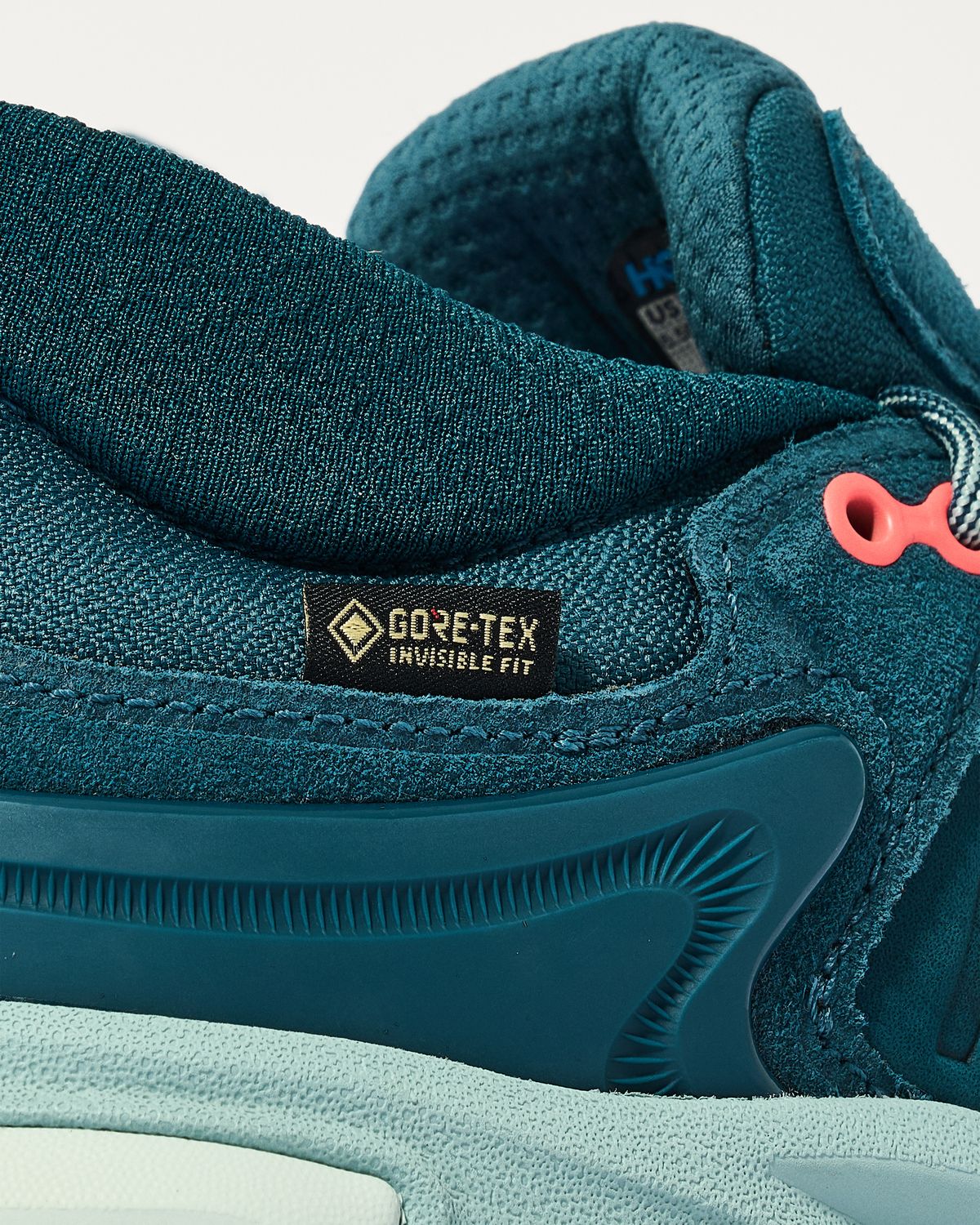 GORE-TEX Invisible Fit waterproof protection