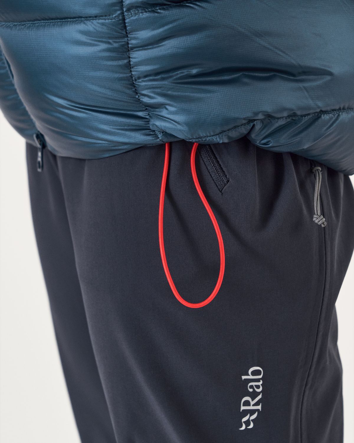 Anti-snag hem drawcords  