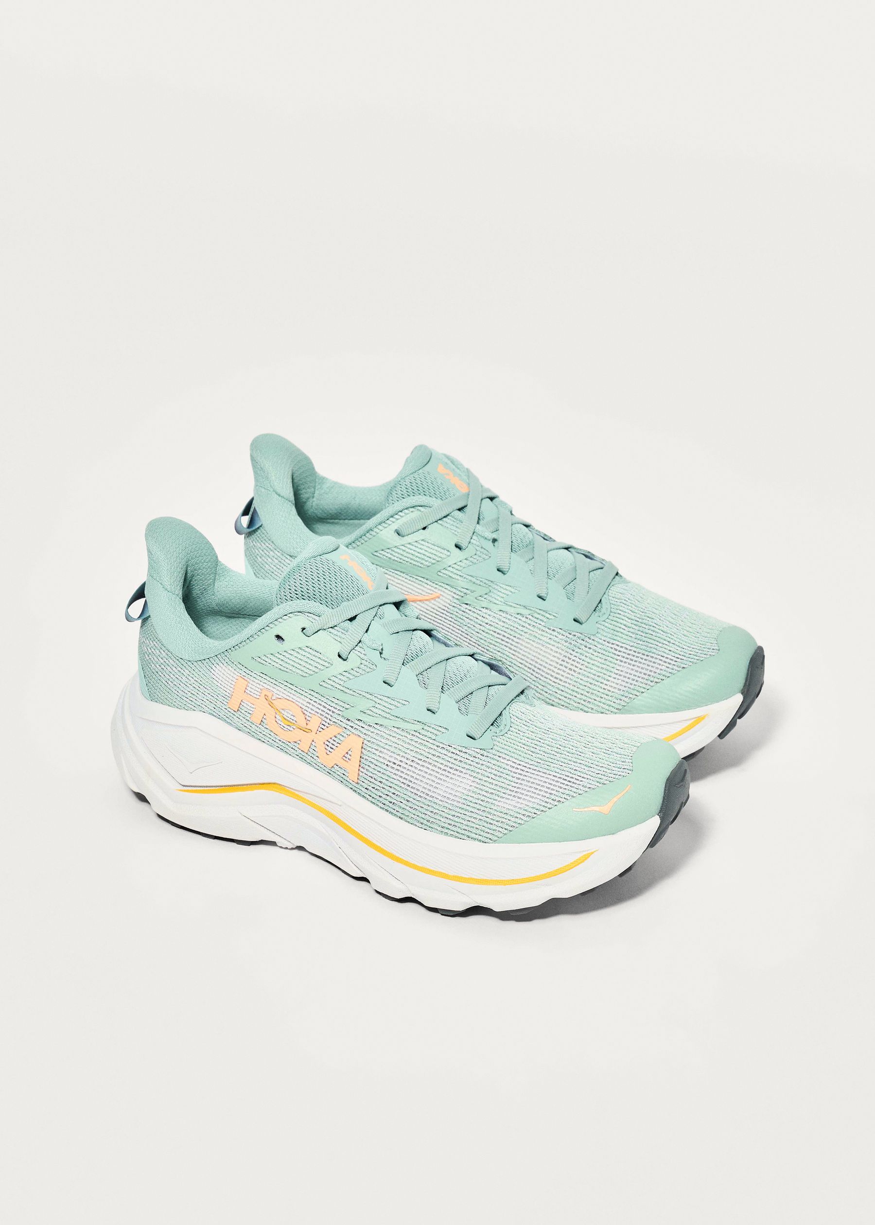 Image - 2 - Challenger 8 Trail Running Shoes