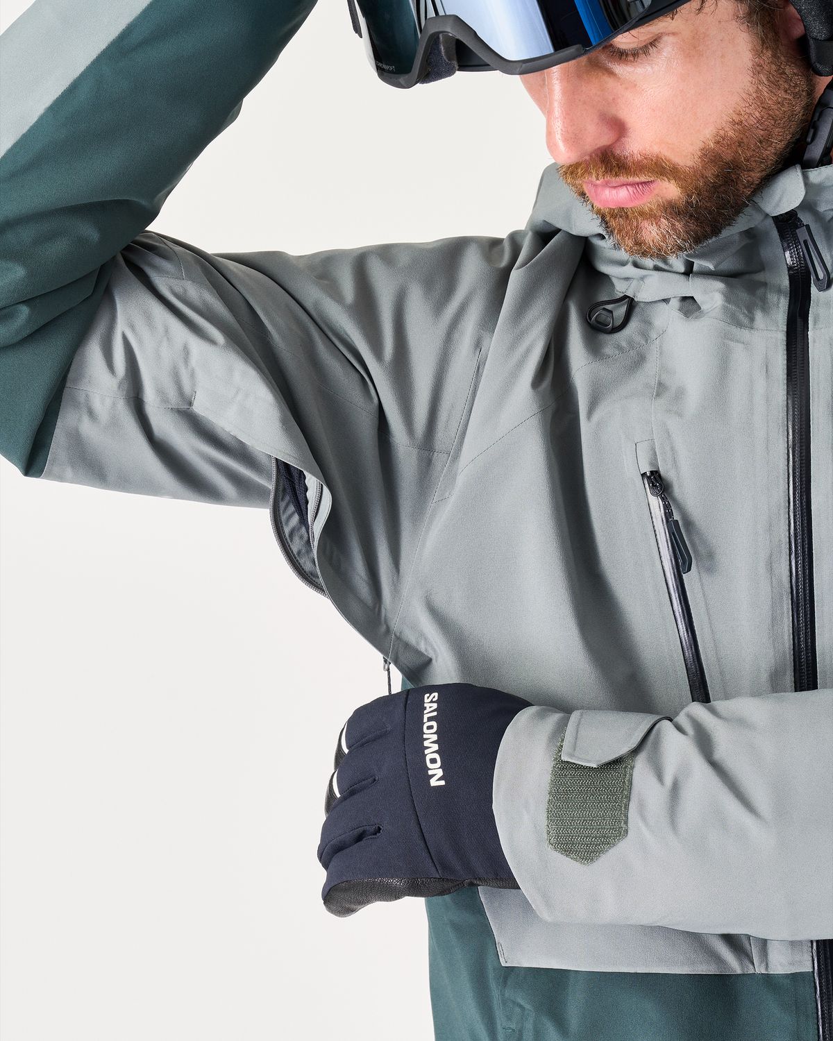 Underarm venting zips