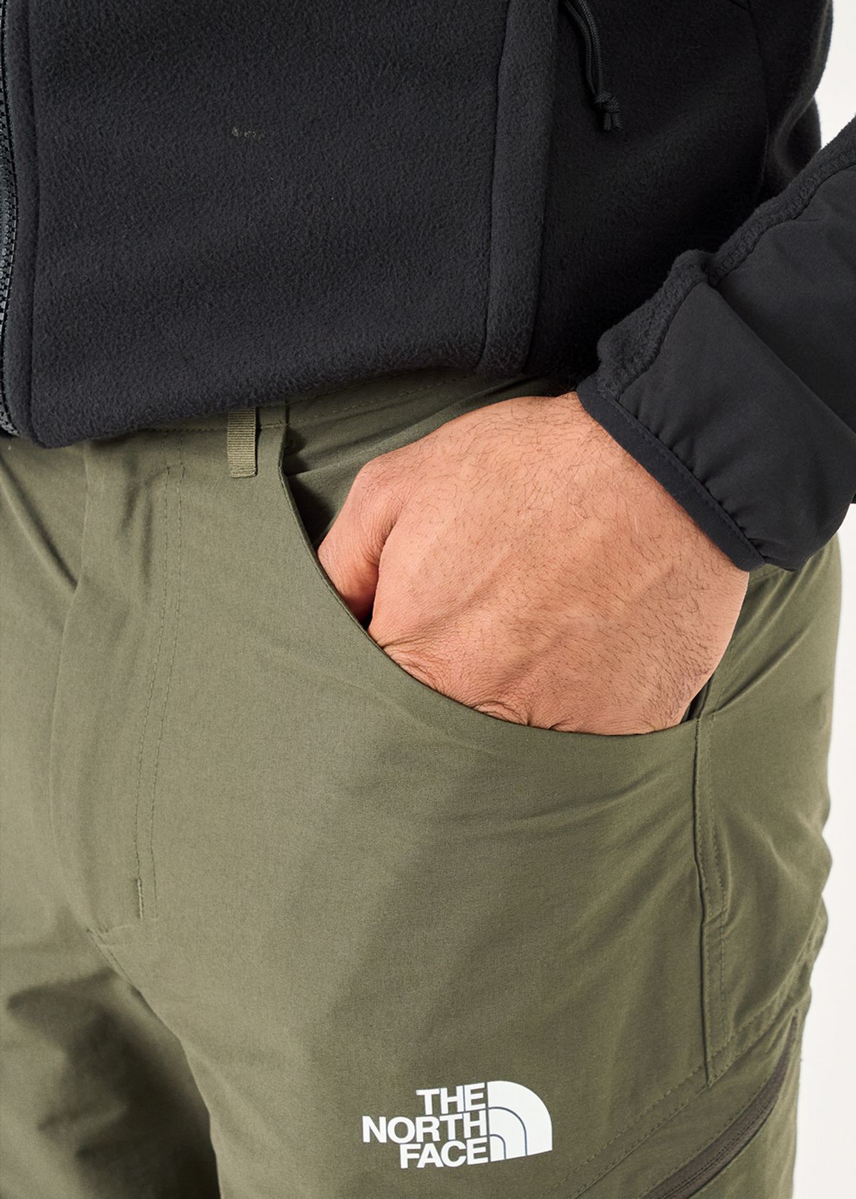  FlashDry moisture management technology