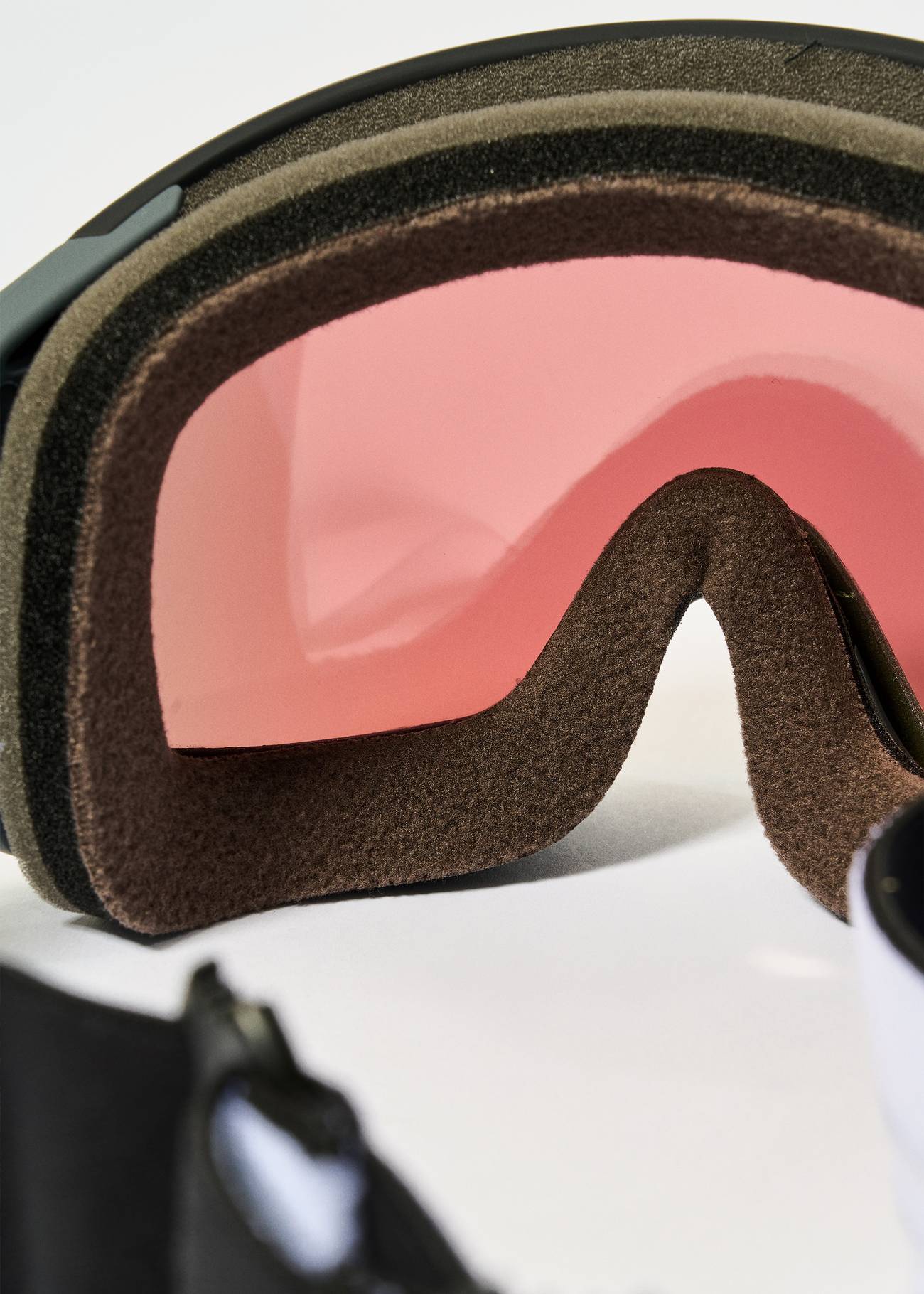 Oakley Flight Tracker L Matte Black / Prizm Torch Iridium Goggles