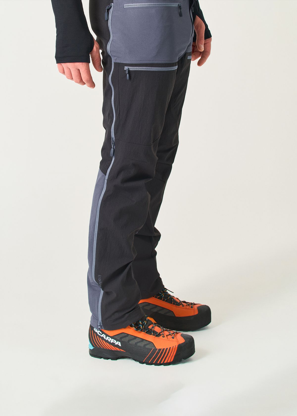 ¾ length two-way side zips    