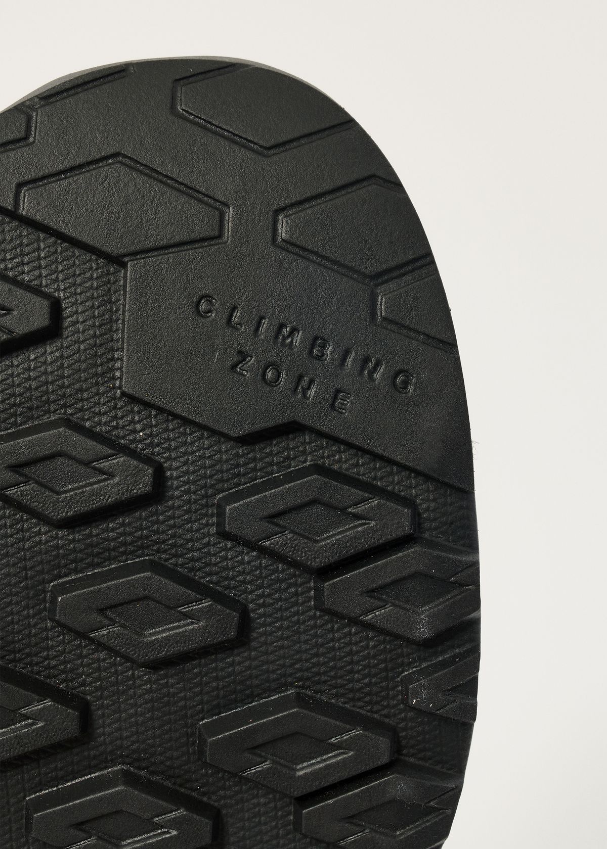 Climbing zone at toe   