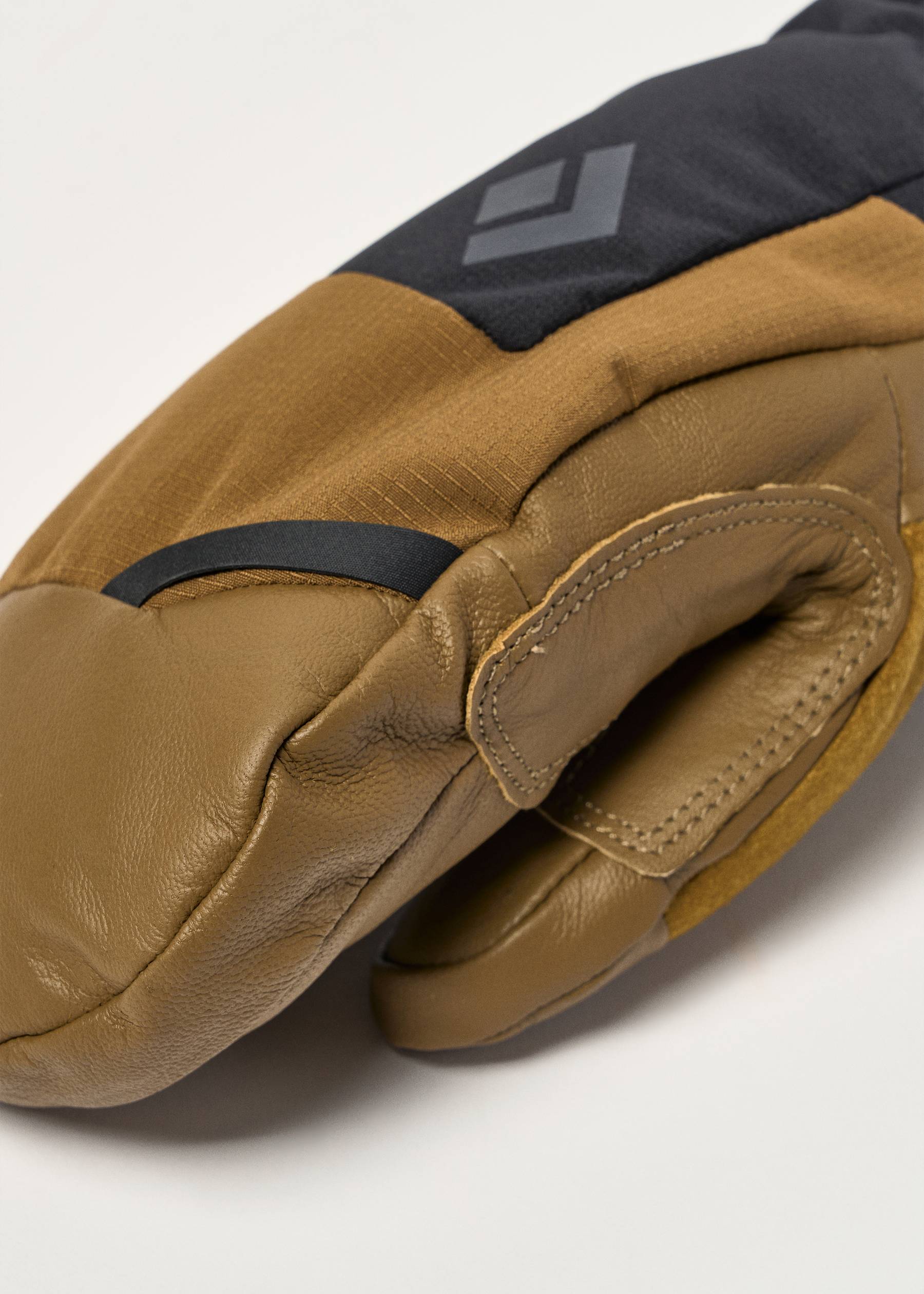 Image - 3 - Mercury Mitt