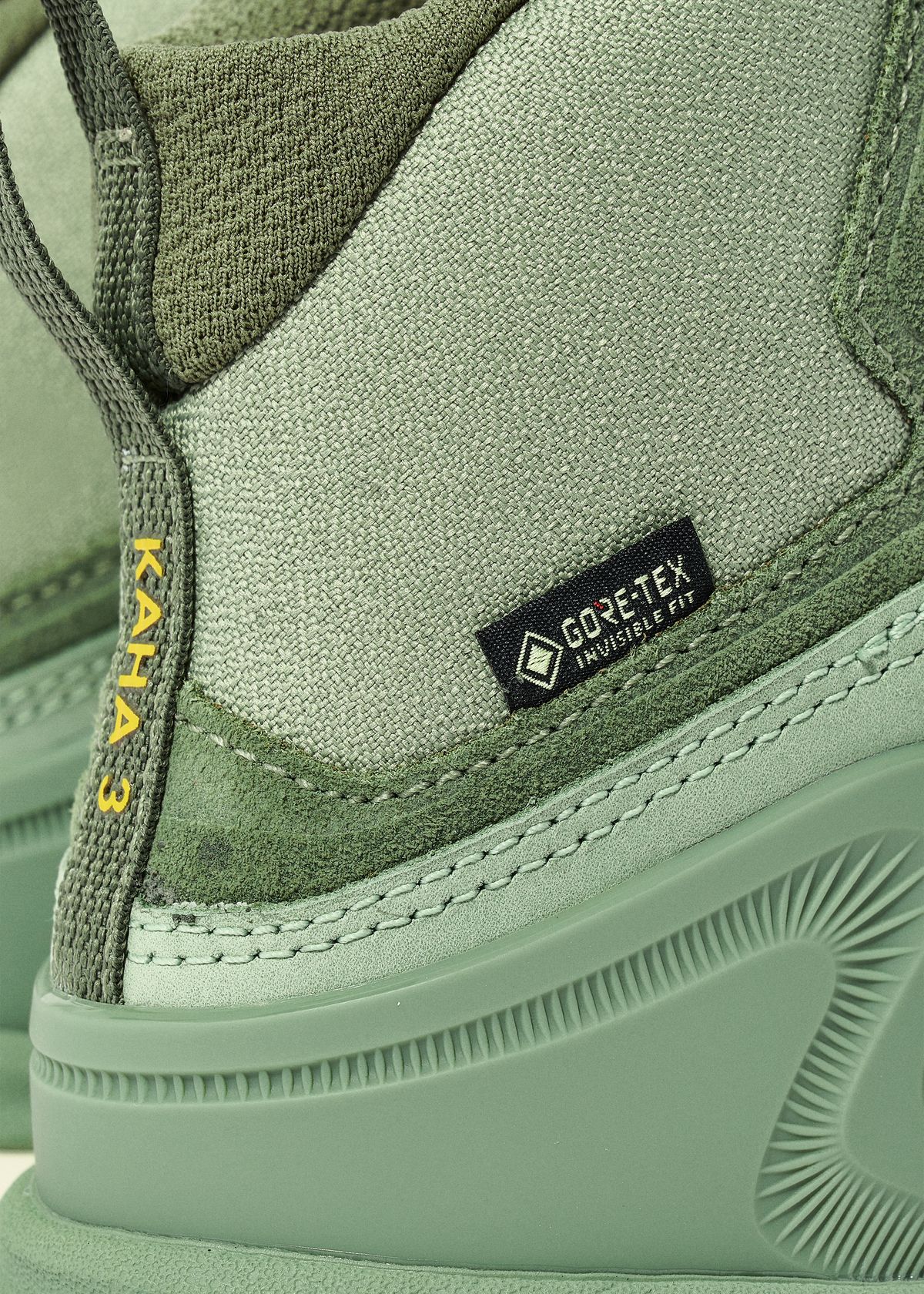 GORE-TEX Invisible Fit waterproof protection