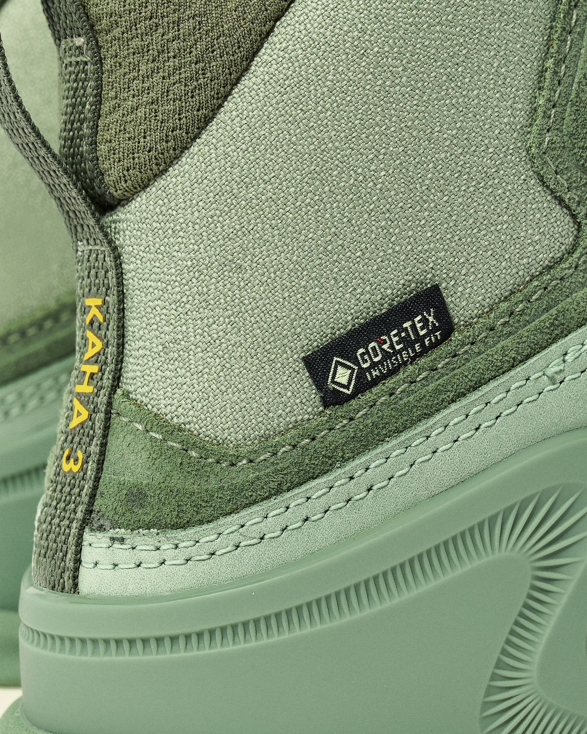 GORE-TEX Invisible Fit waterproof protection