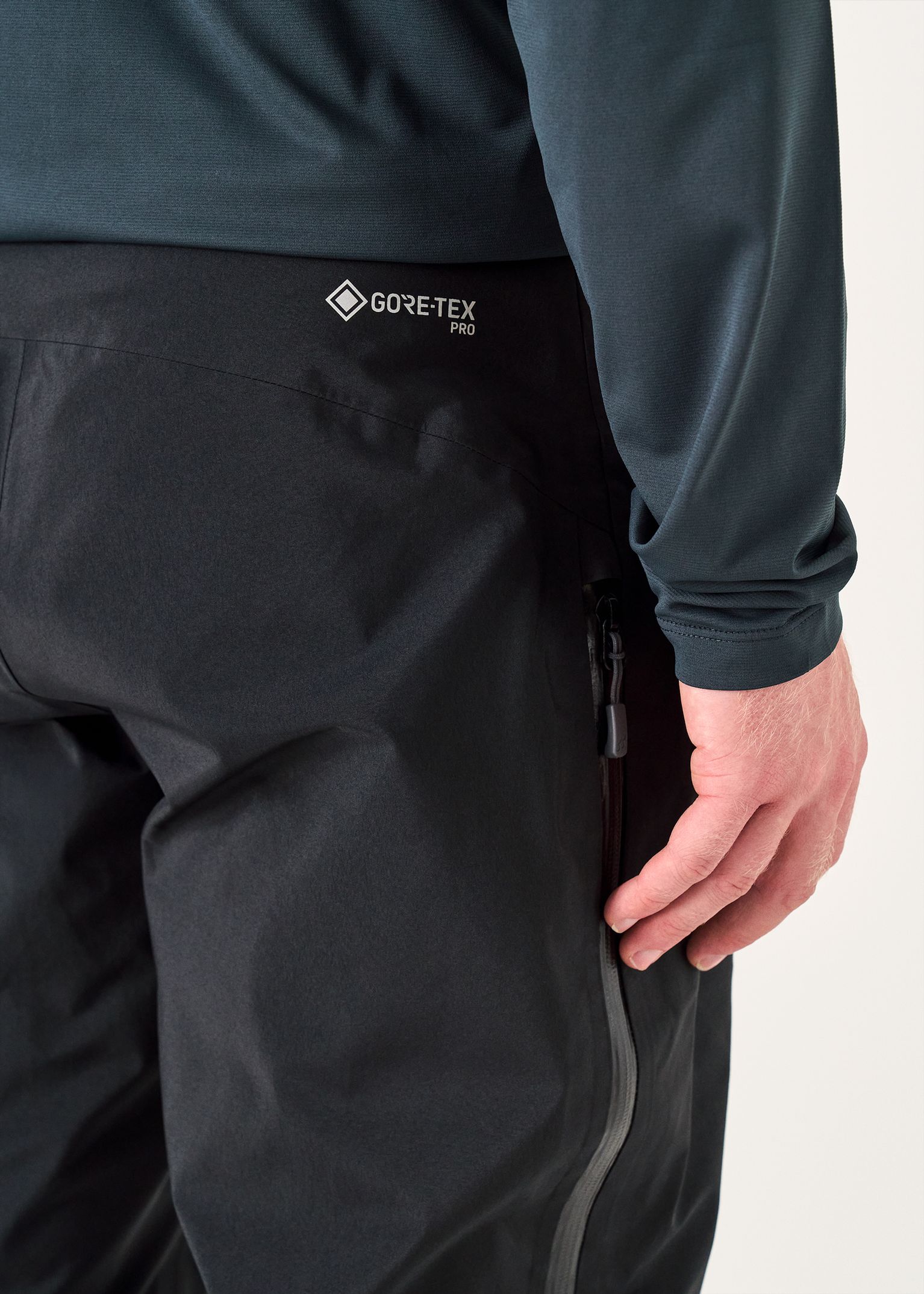  Adjustable waist