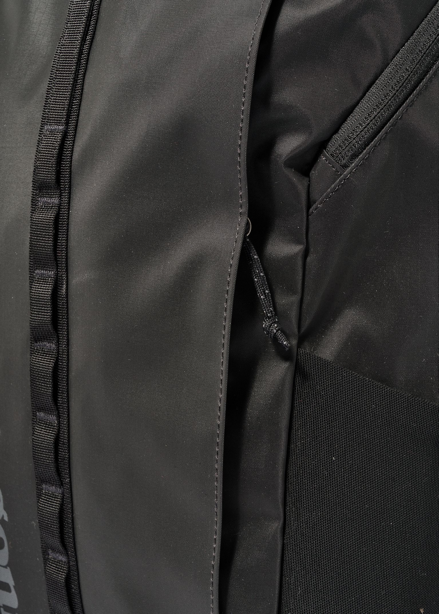 Zipped front pocket