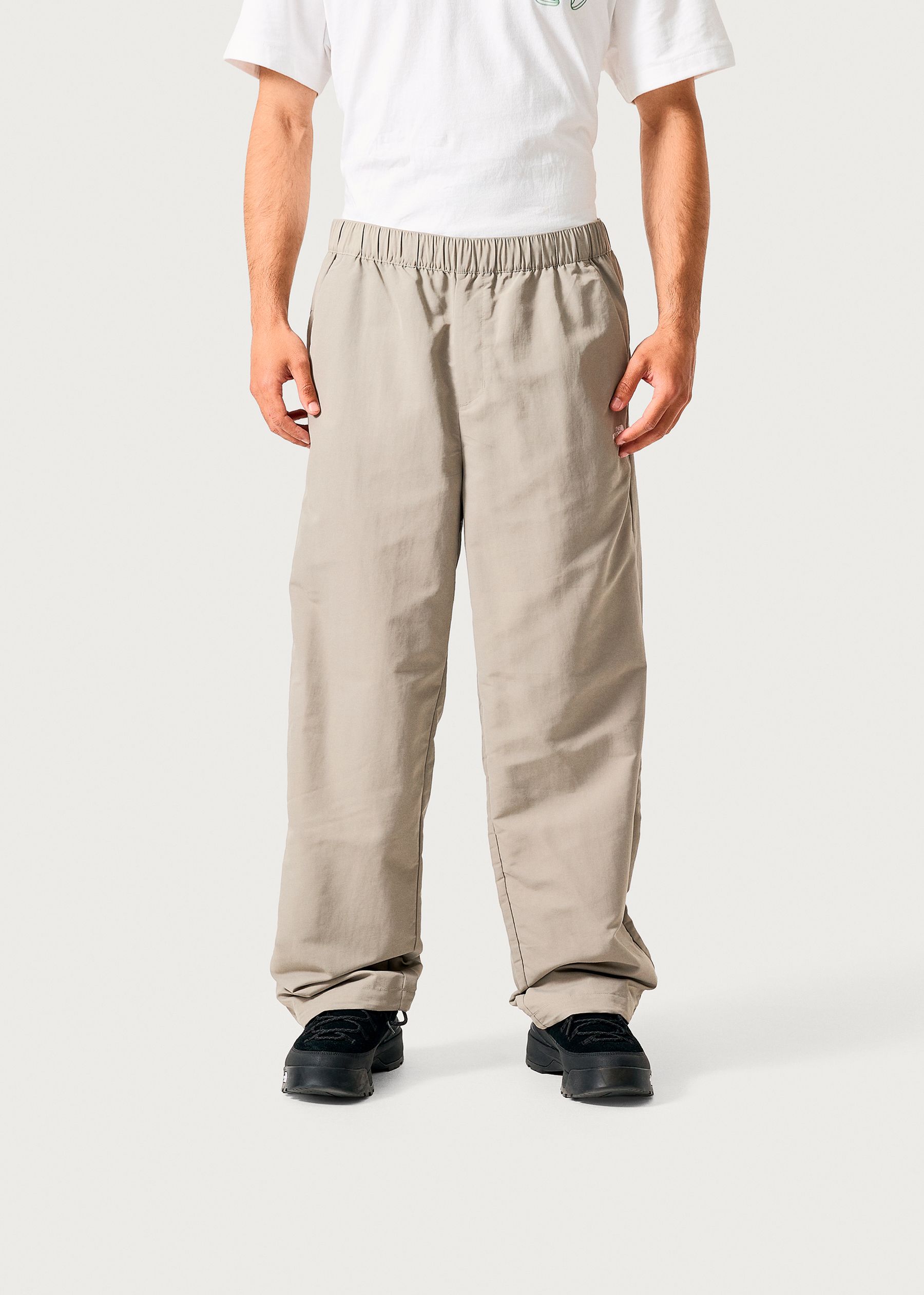 Image - 1 - TNF Easy Wind Pants