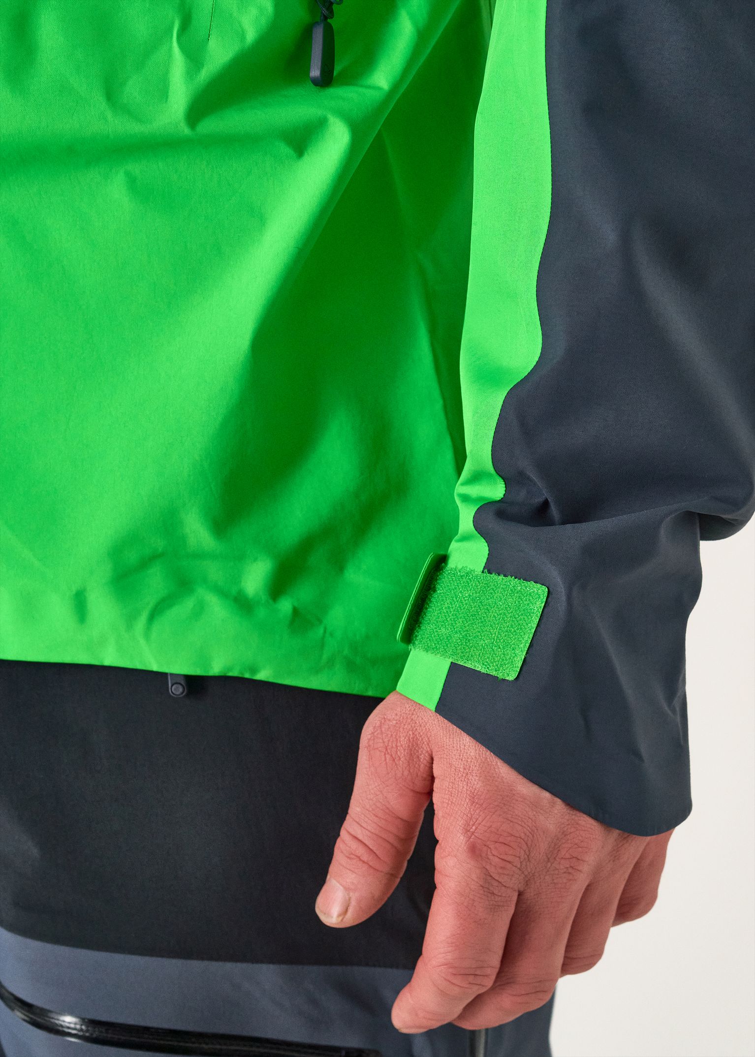 Asymmetrical adjustable cuffs        