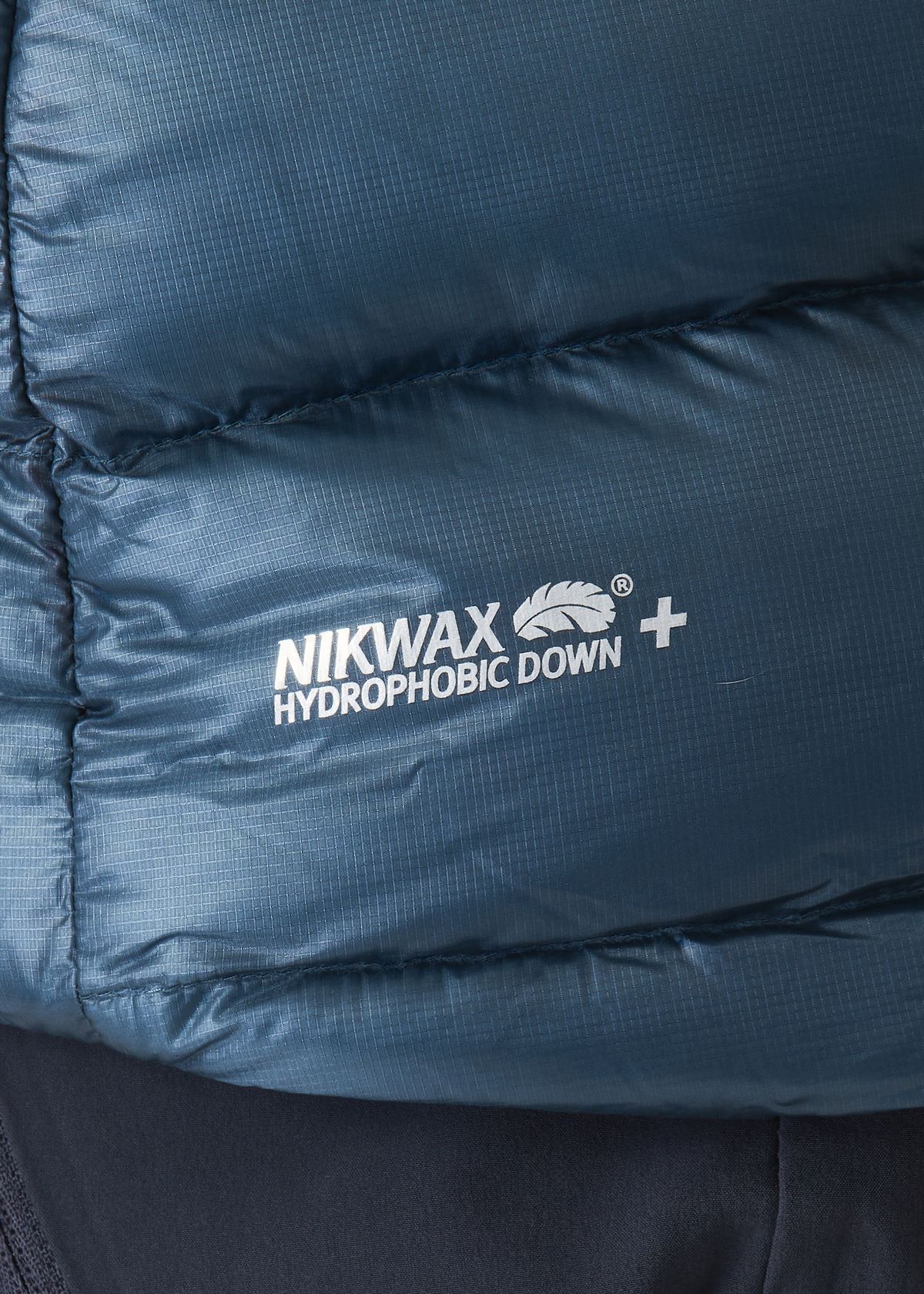 900 fill hydrophobic down insulation    