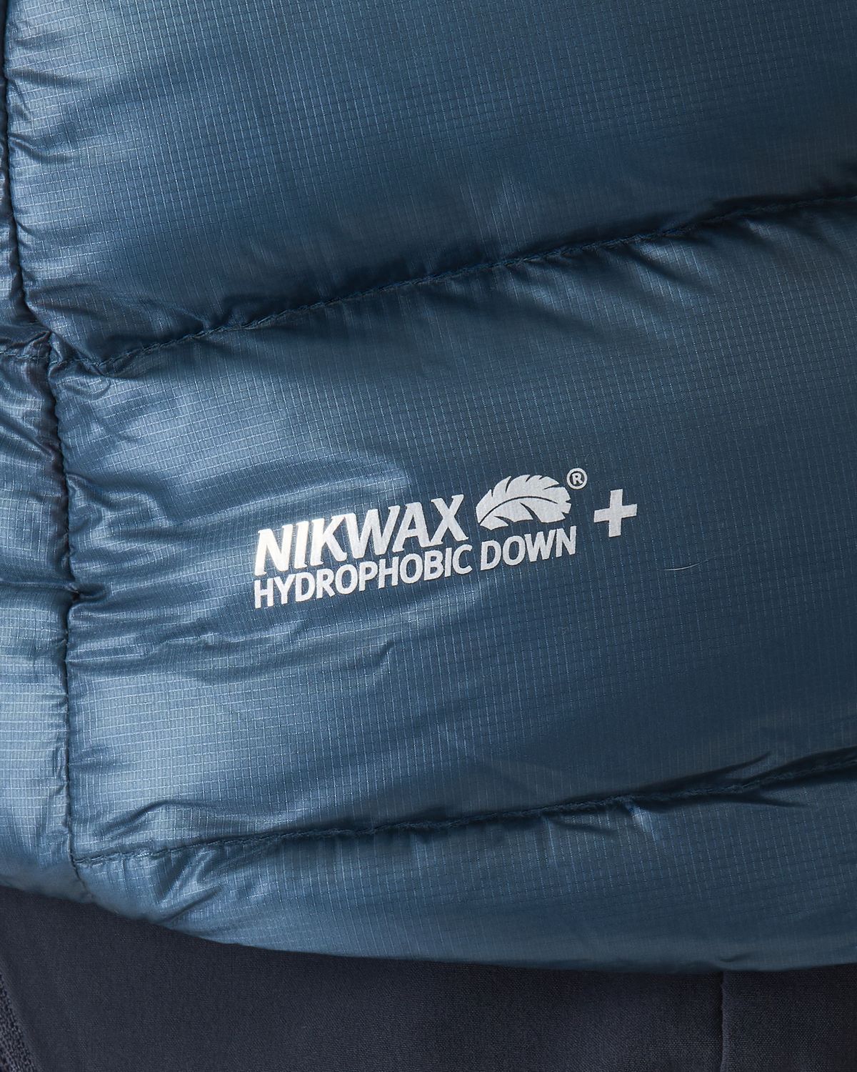 900 fill hydrophobic down insulation    