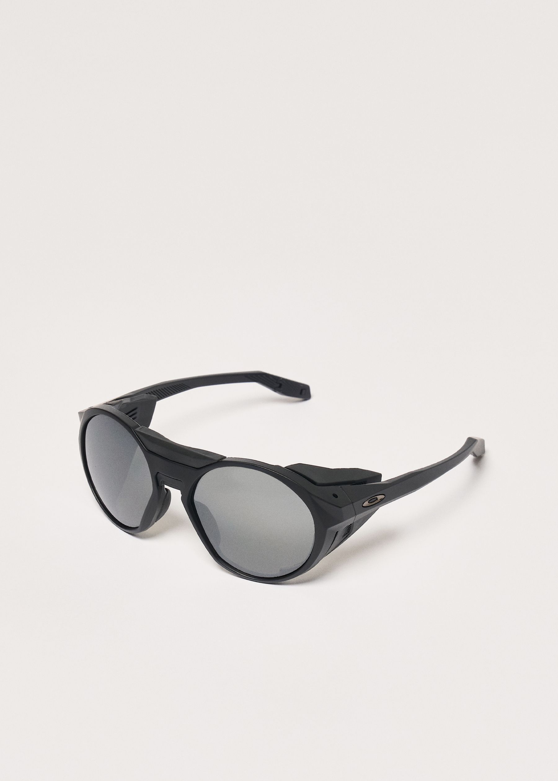 Image - 1 - Clifden Matte Black / Prizm Black Polarised Sunglasses
