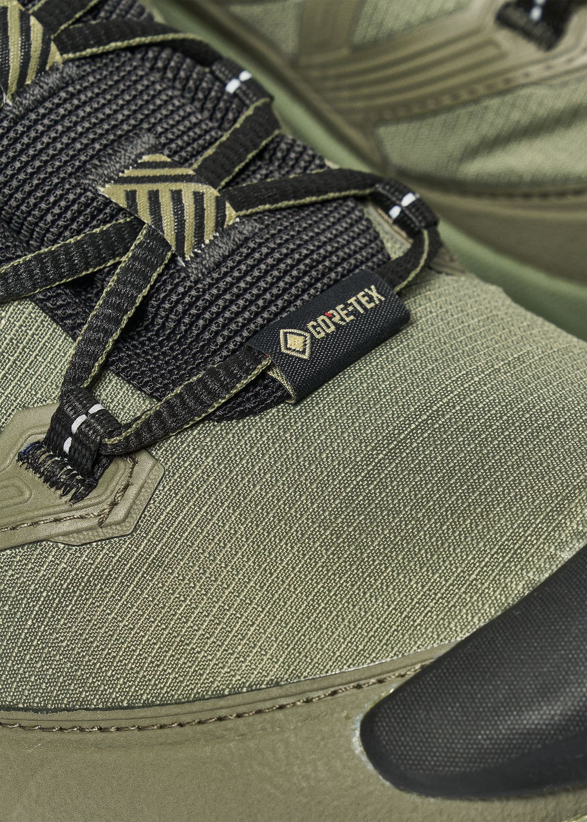 GORE-TEX ePE Extended Comfort waterproof protection