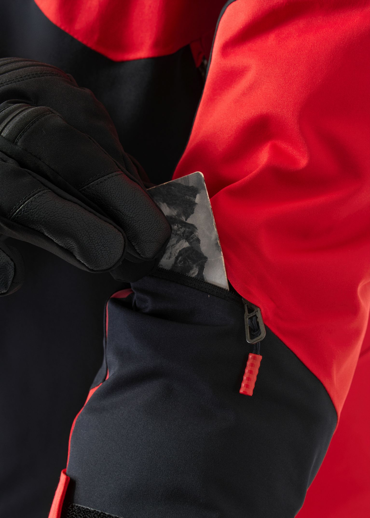 Wrist pocket