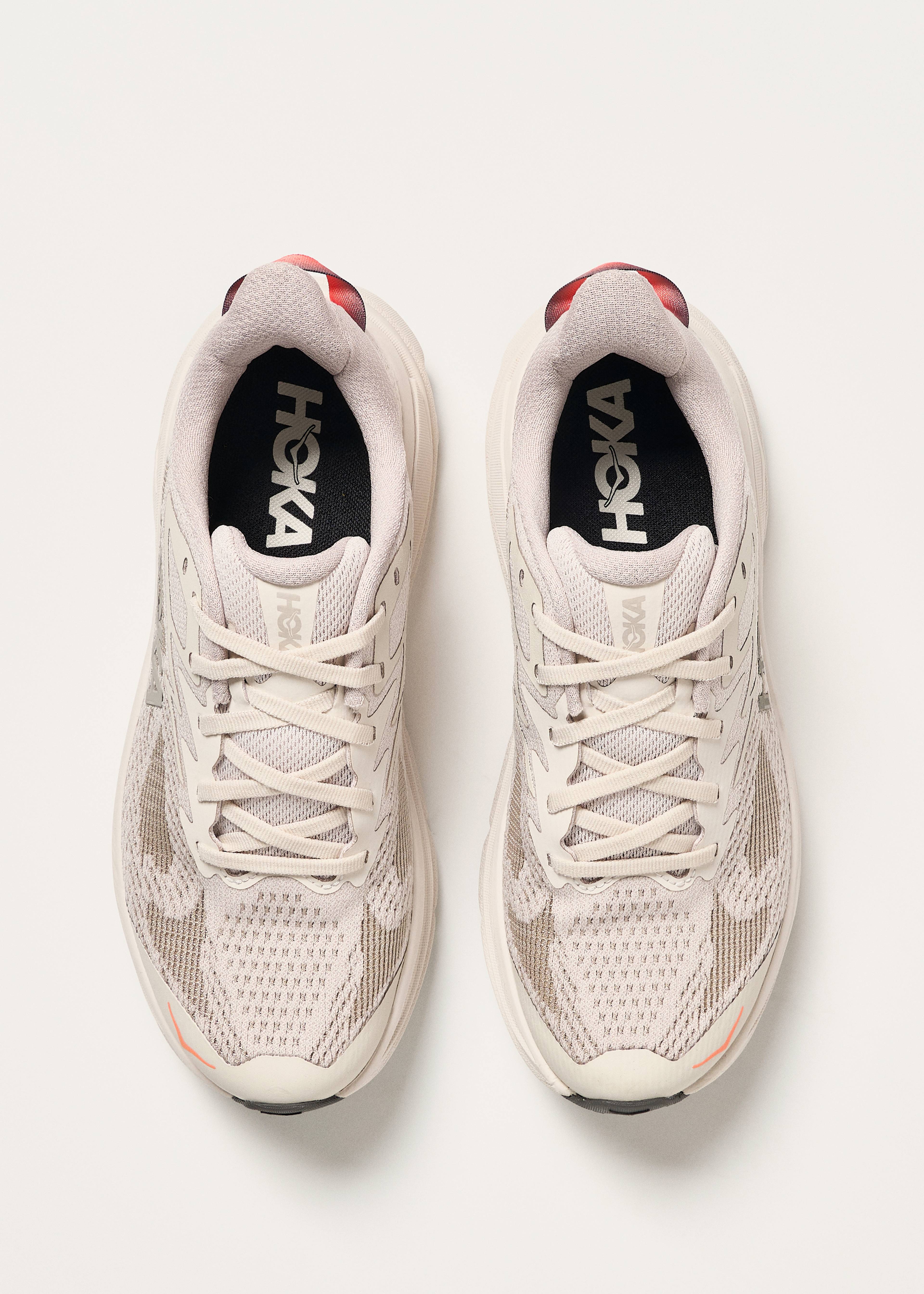 HOKA Challenger 8 Trail Running Shoes