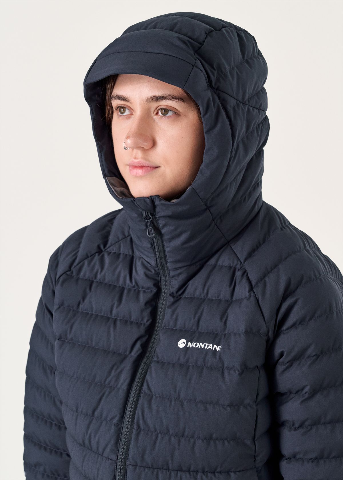 Adjustable insulated hood