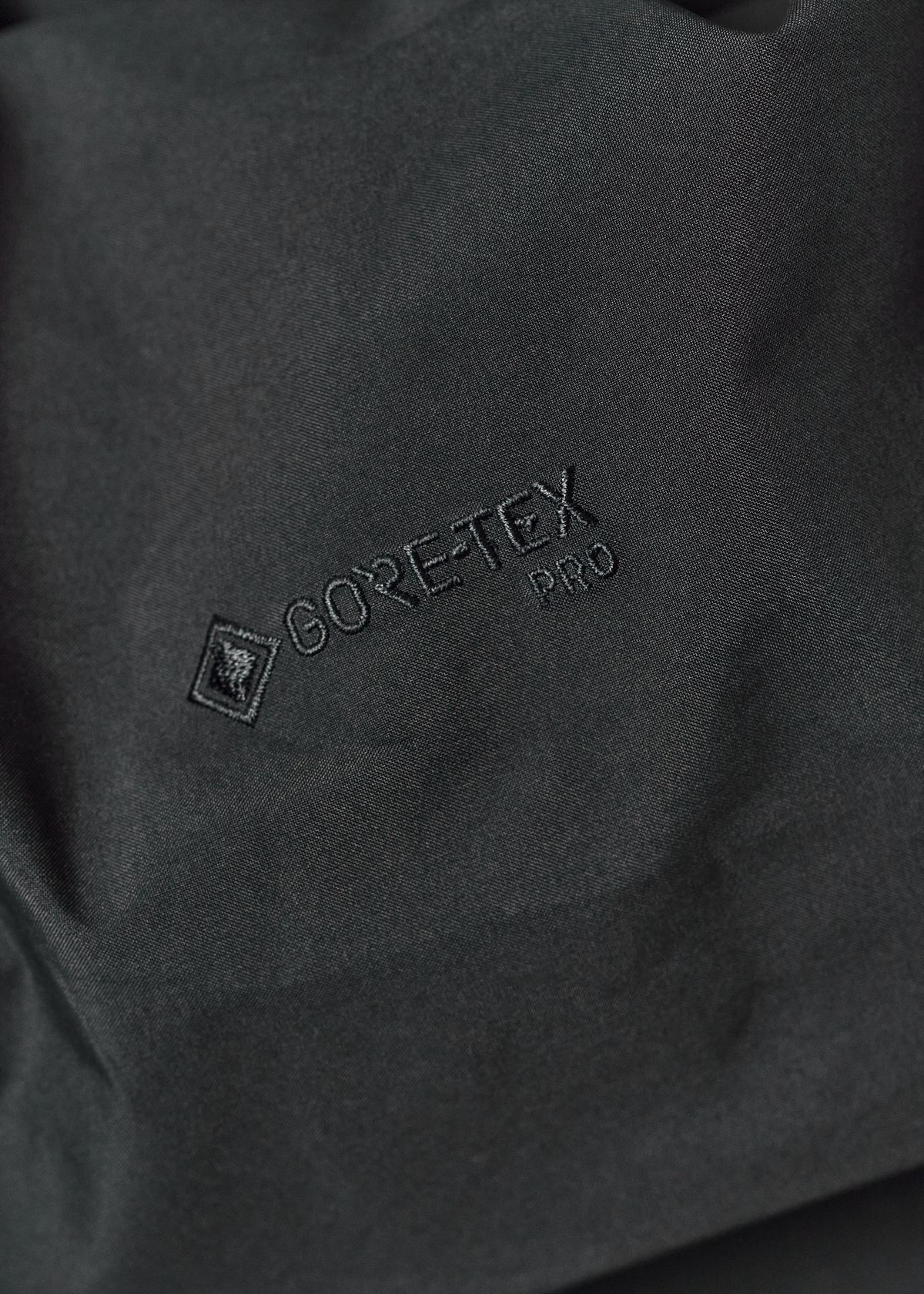  GORE-TEX Pro Most Rugged 3-layer waterproof protection