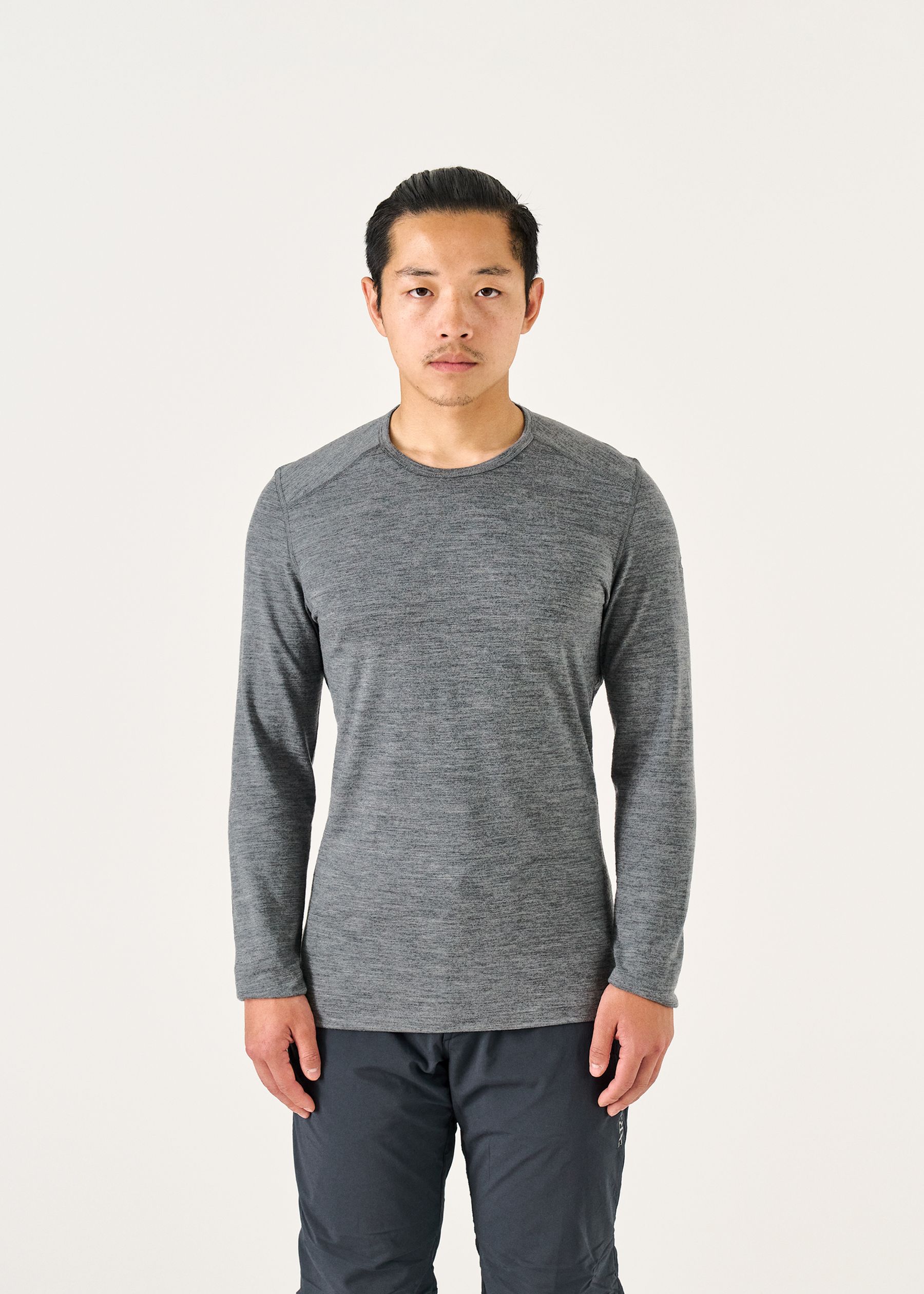 Image - 1 - Bodyfit 200 Oasis Long Sleeved Crew