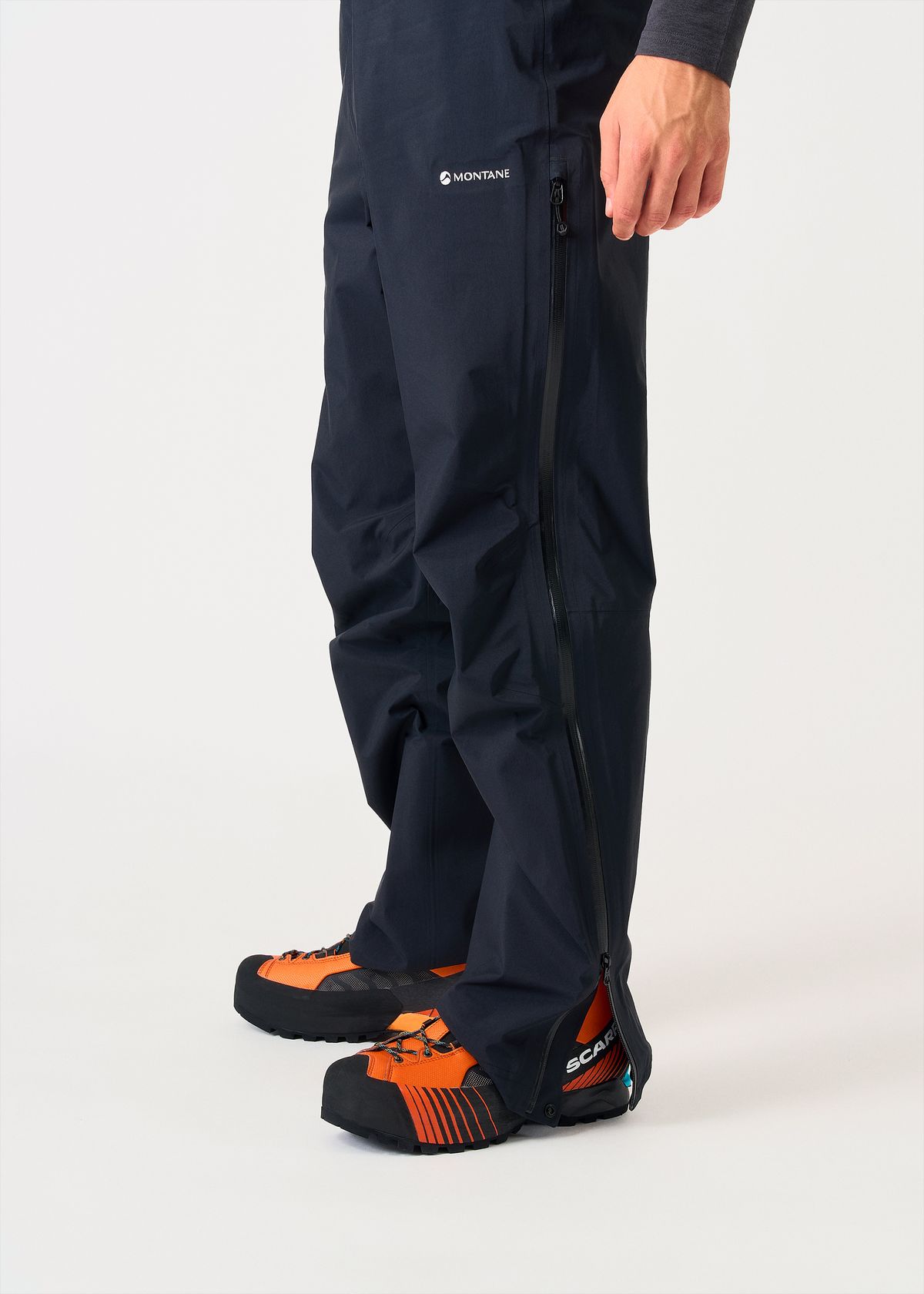 Three-quarter length side zips     