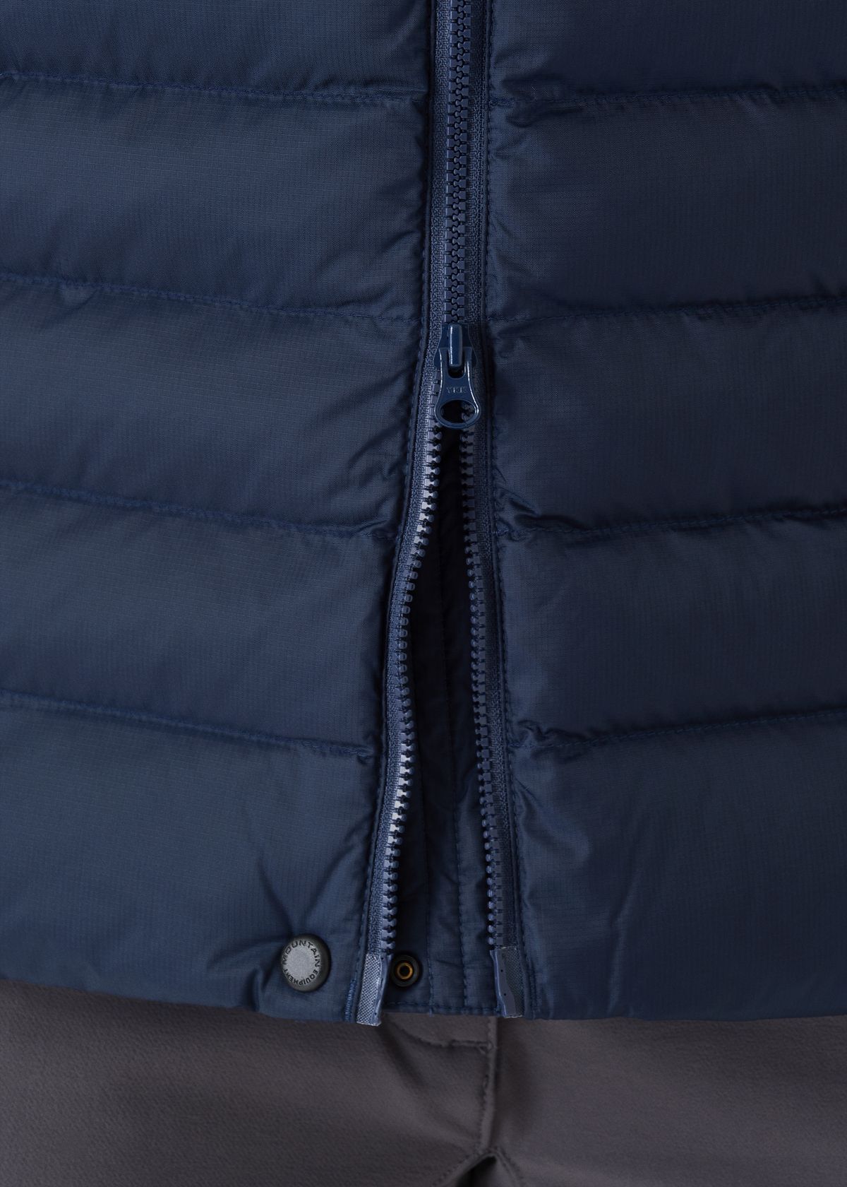 Two-way front zip  