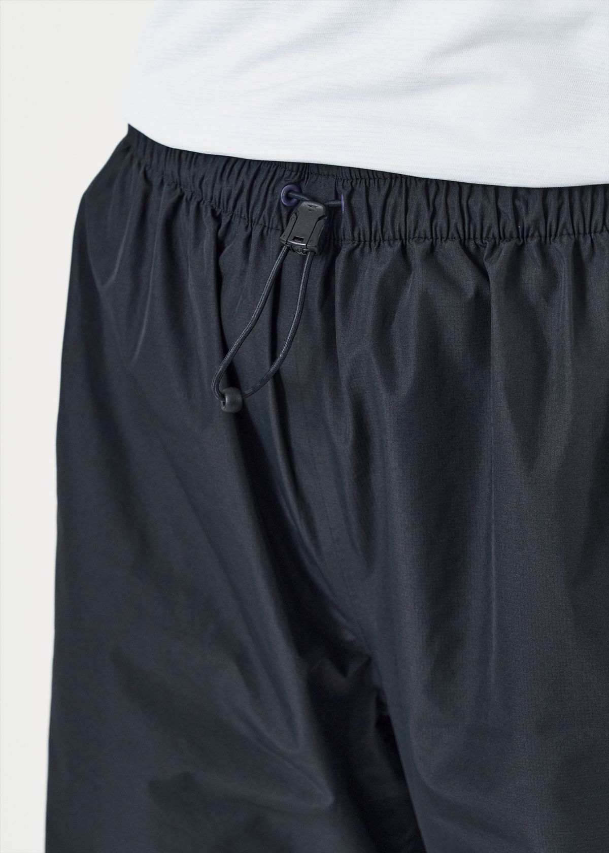  Elasticated waistband with drawcord 