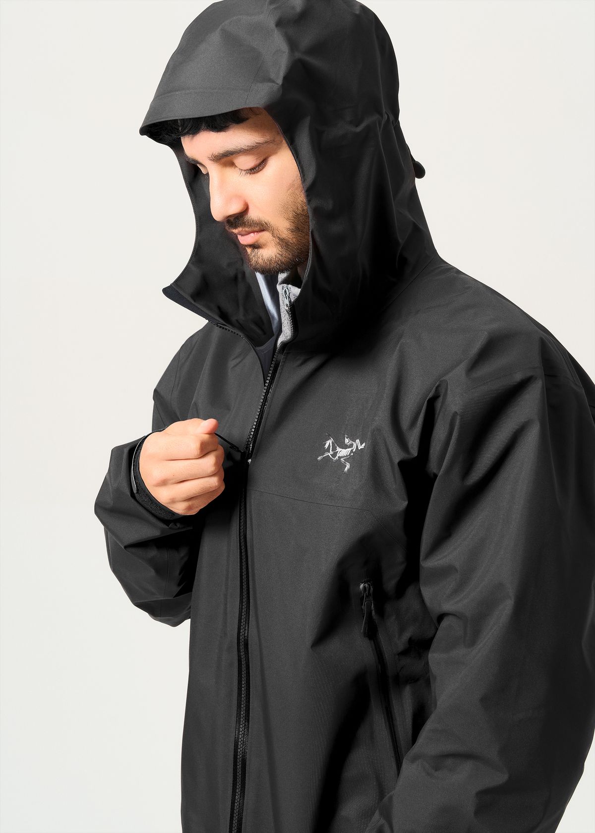 Adjustable low-profile StormHood 