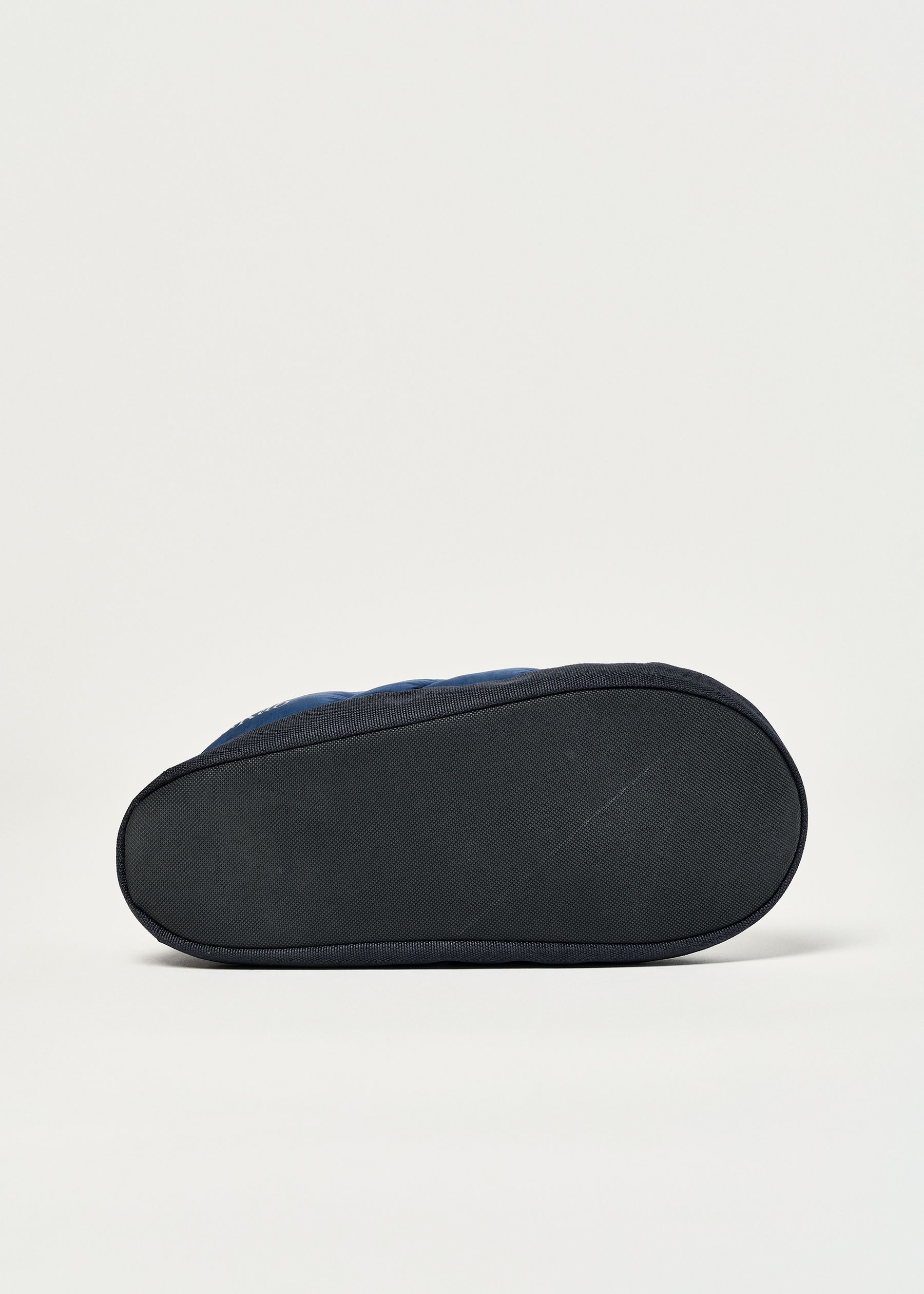Image - 3 - Cirrus Hut Slippers