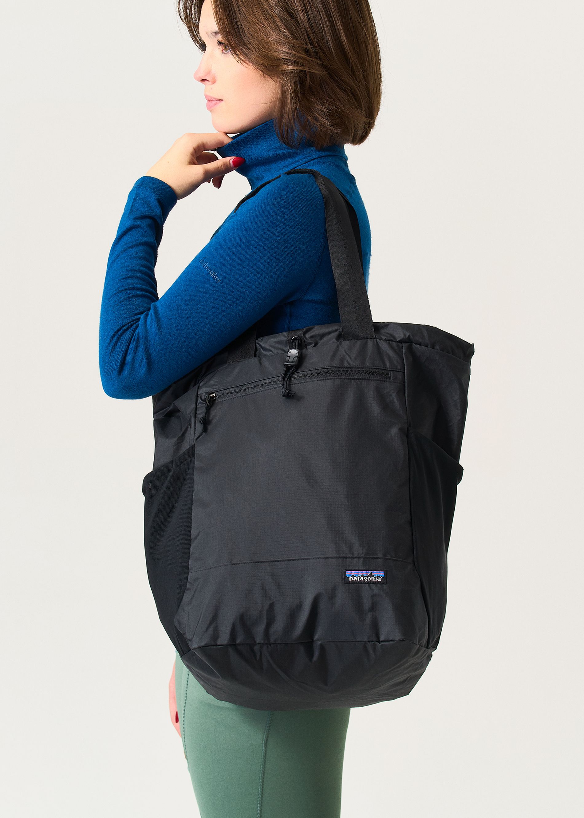 patagonia black hole tote stores Custom Gear 61L  Haul Over litre tote swallows all the gear in your van but also lives for last Patagonia Black Hole Gear Tote