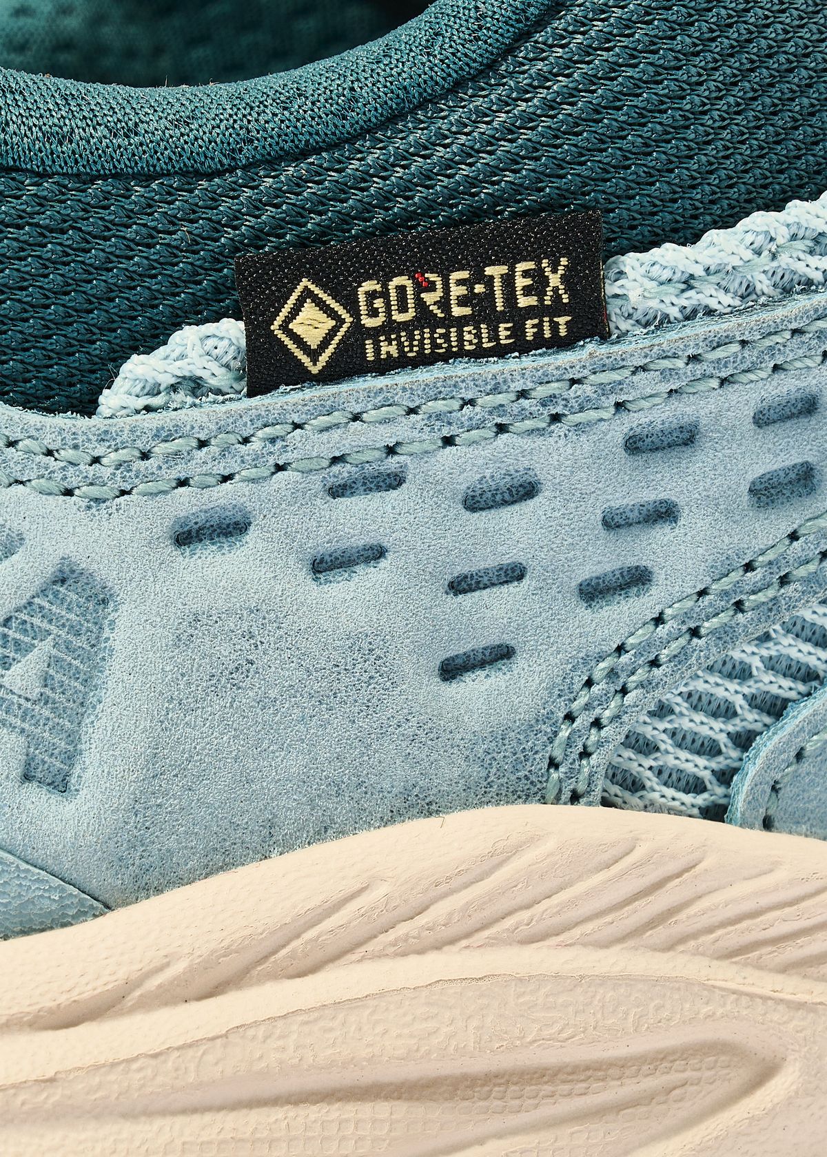 GORE-TEX Invisible Fit waterproof protection