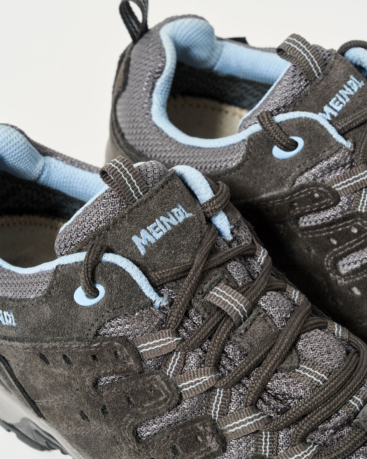 Tongue and heel tabs