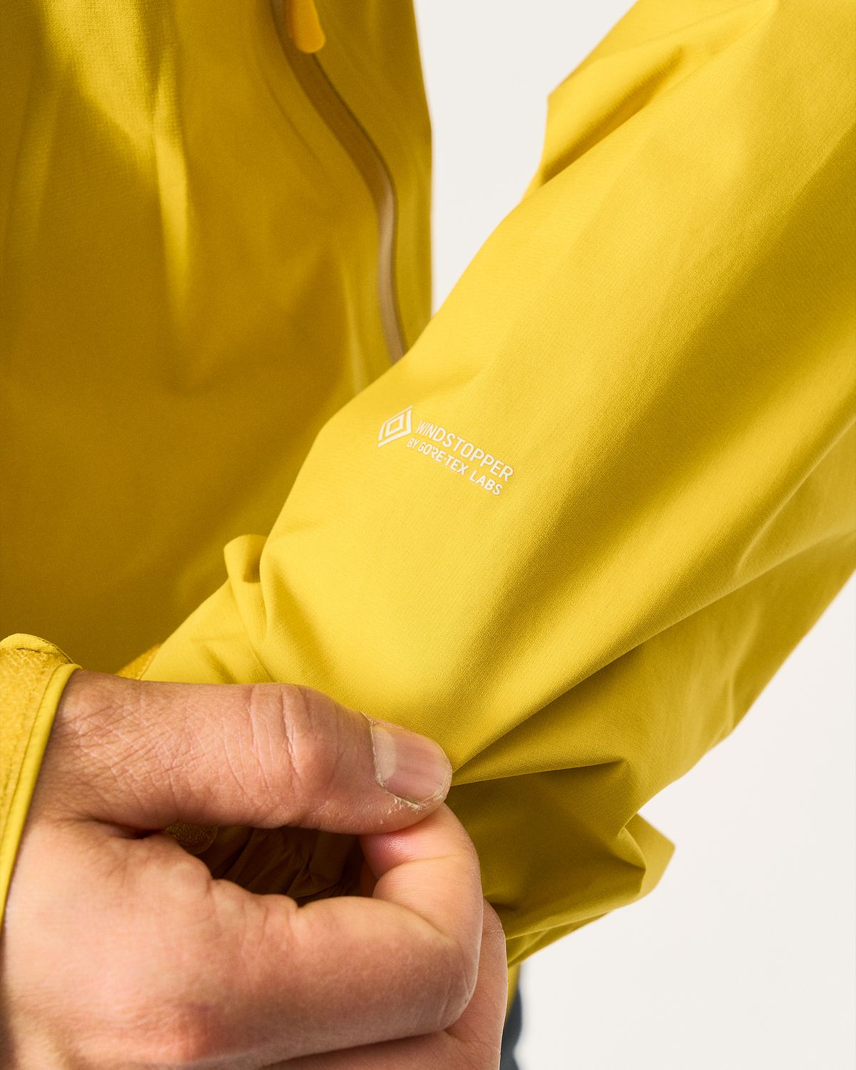 WINDSTOPPER by GORE-TEX LABS