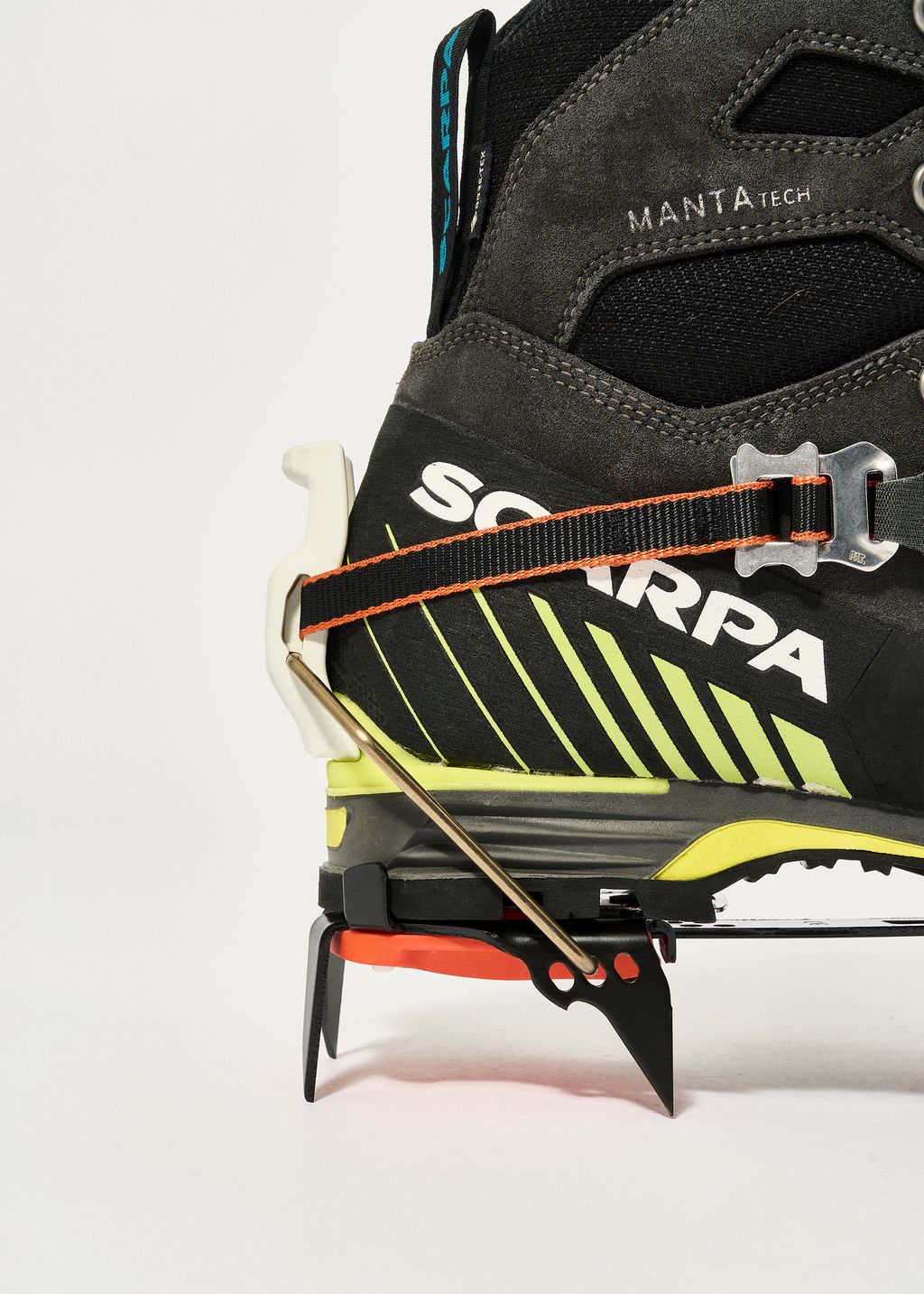 Petzl Lynx Leverlock Universal Crampons