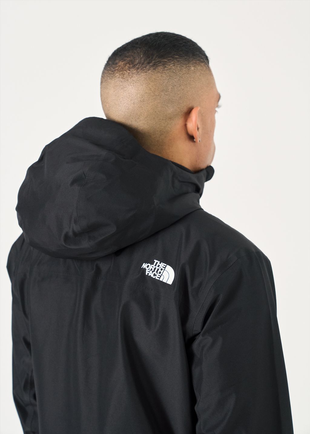 【関税込み】The North Face ブラック Dryzzle トラウザーズ The North Faceのブラック Dryzzle トラウザーズがセール中