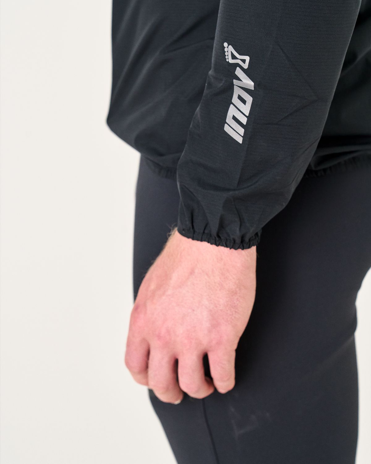  Semi- elasticated cuffs & hem