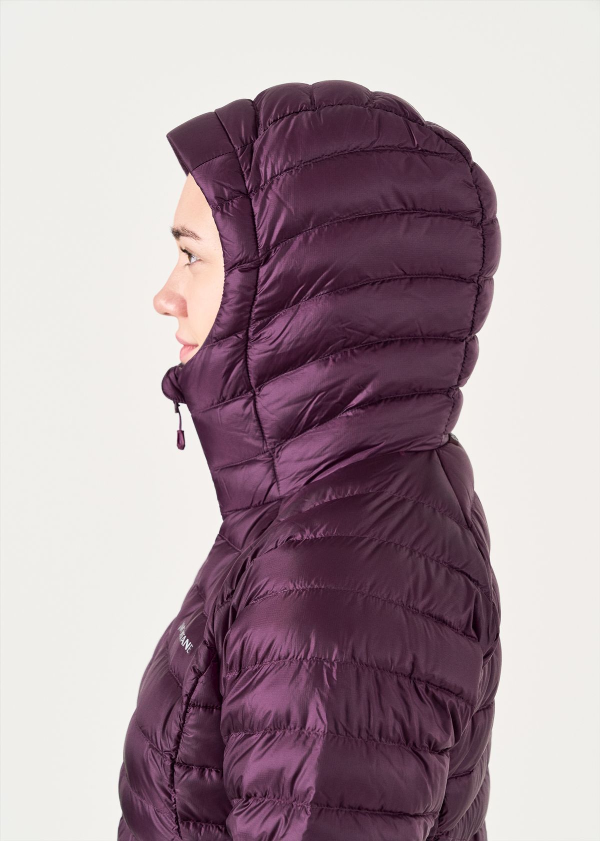  Adjustable insulated hood 