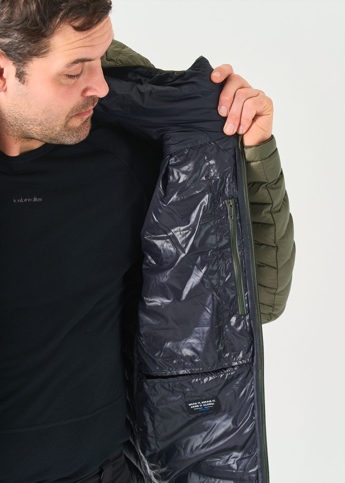  Internal zipped chest pocket