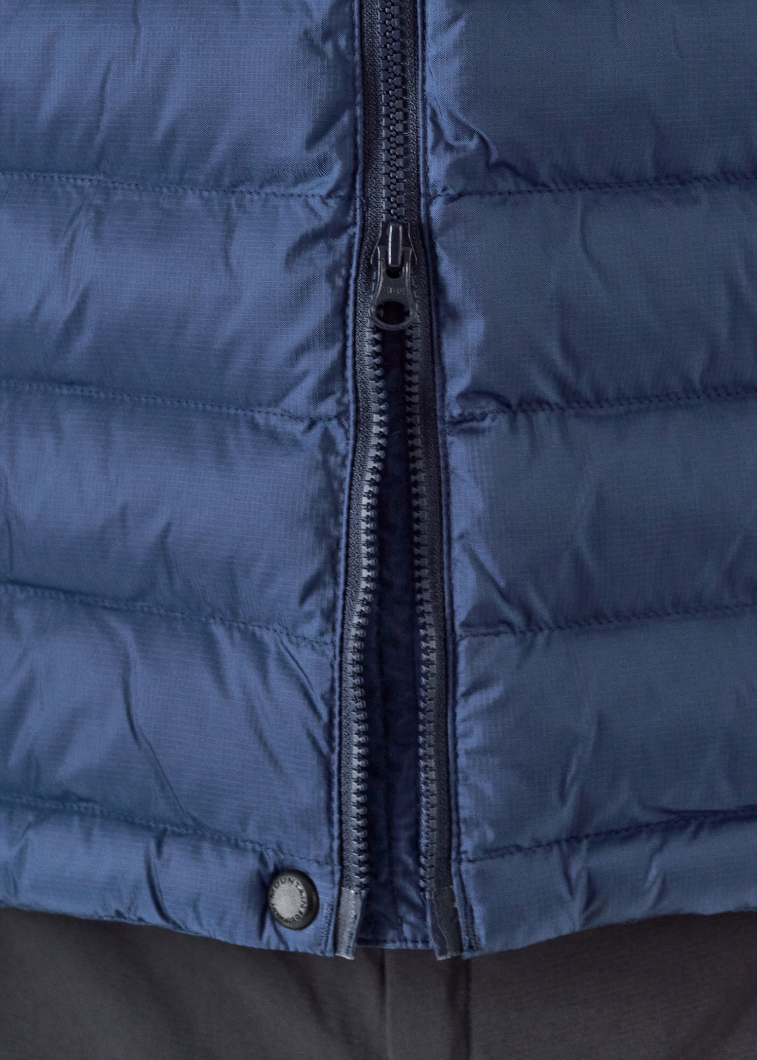 Two-way front zip  