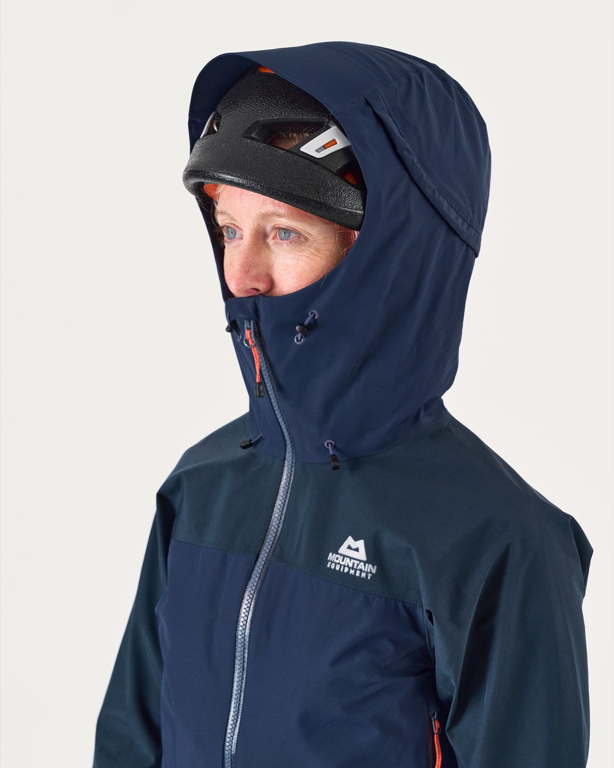  Adjustable Mountain HC (helmet compatible) hood 