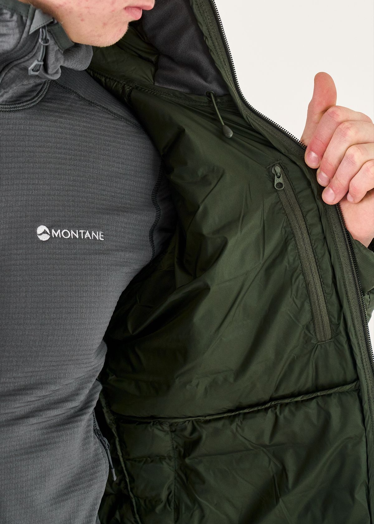  Internal zipped pocket 